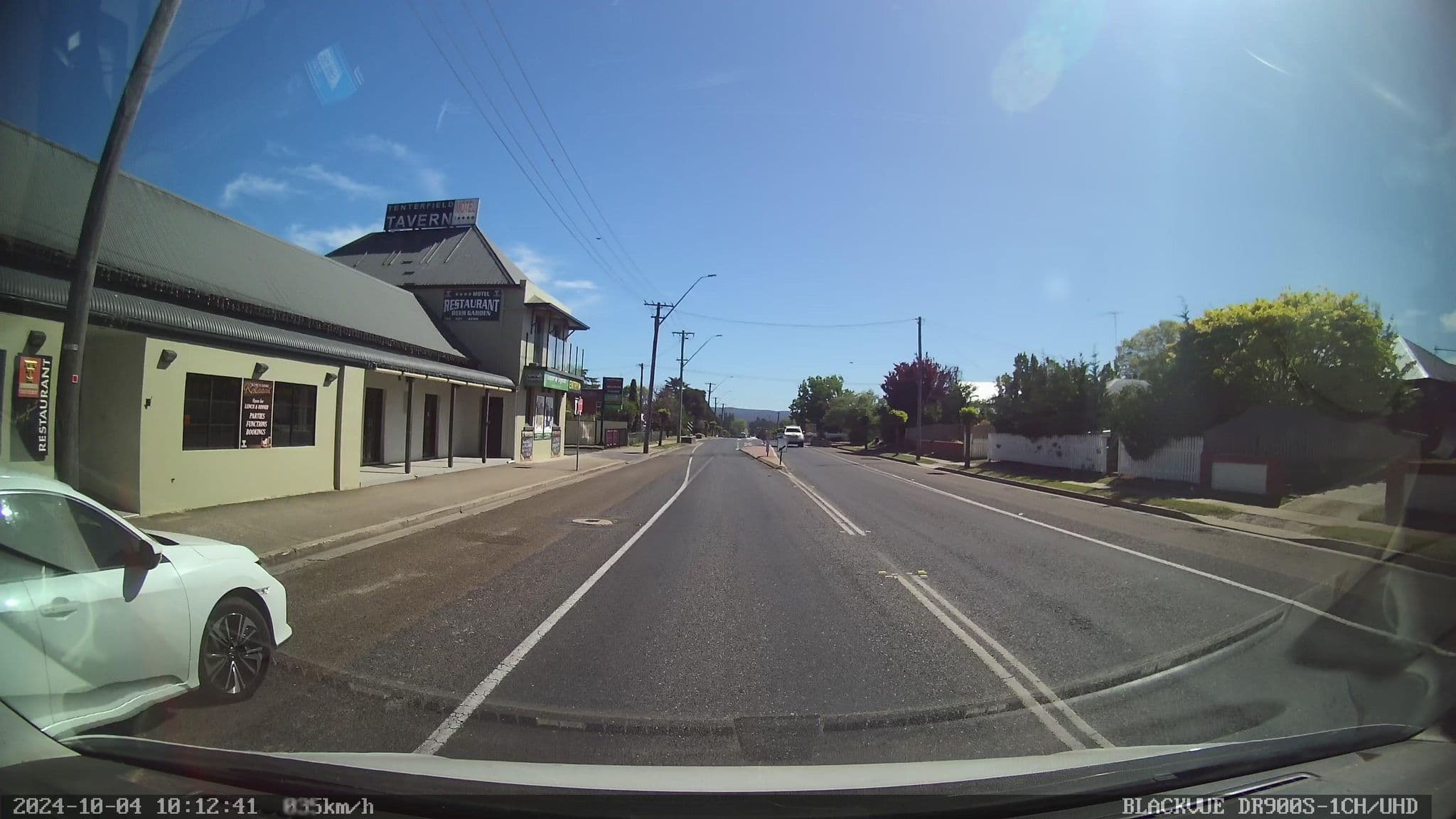 Street view near Blue Duck Cottage Village Comfort With Fireplace, Tenterfield — © bob3bob3 (CC BY-SA · Mapillary)