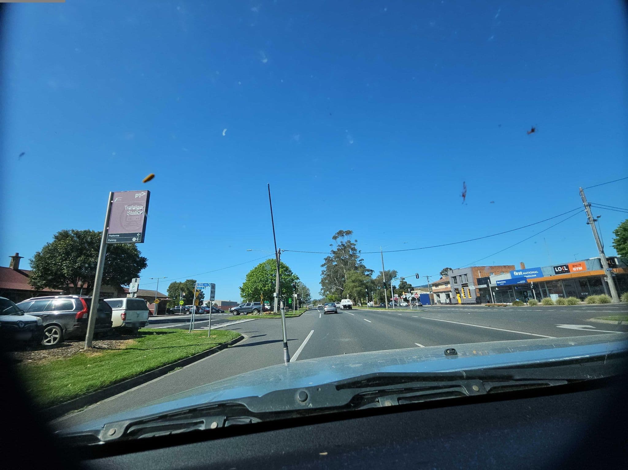 Street view near Trafalgar Hotel/Princes Hwy, Trafalgar — © warrandyte (CC BY-SA · Mapillary)