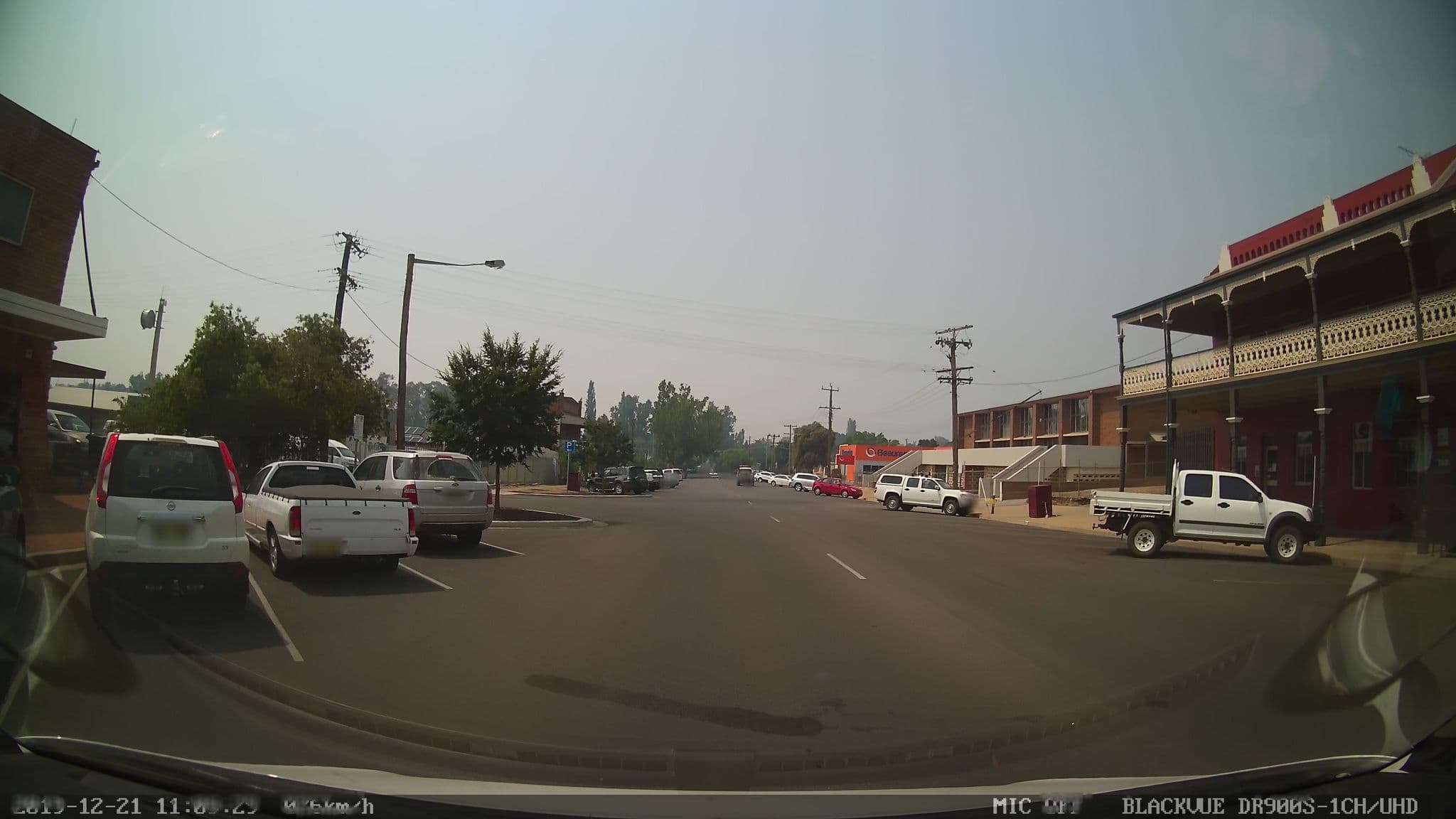 Street view near Tumut Star Hotel, Tumut — © bob3bob3 (CC BY-SA · Mapillary)