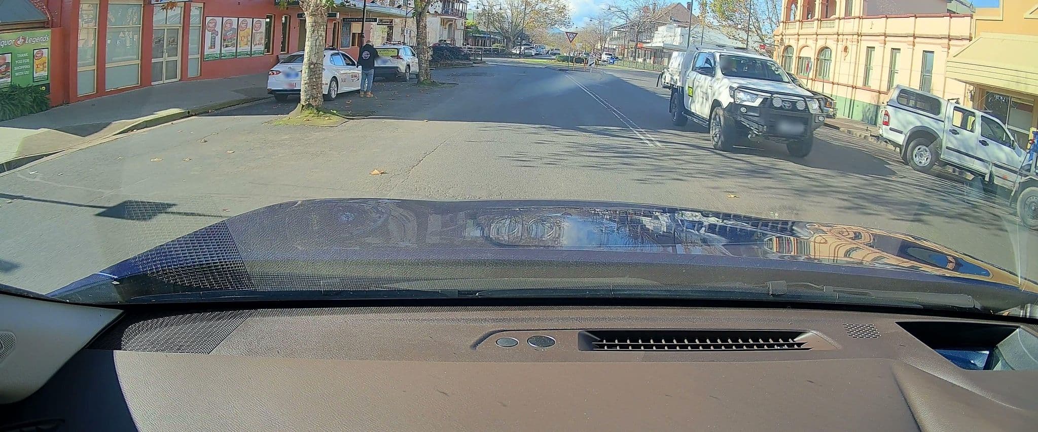Street view near Commercial Hotel, Tumut — © maxim752 (CC BY-SA · Mapillary)