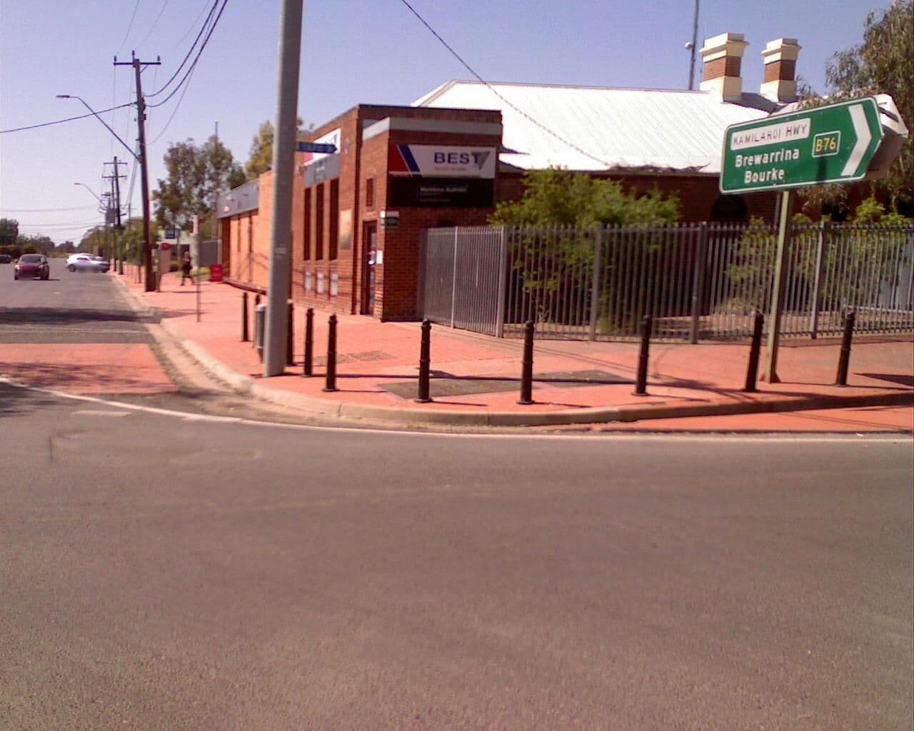 Street view near Gateway Hotel&Bottle Shop, Walgett — © bob3bob3 (CC BY-SA · Mapillary)