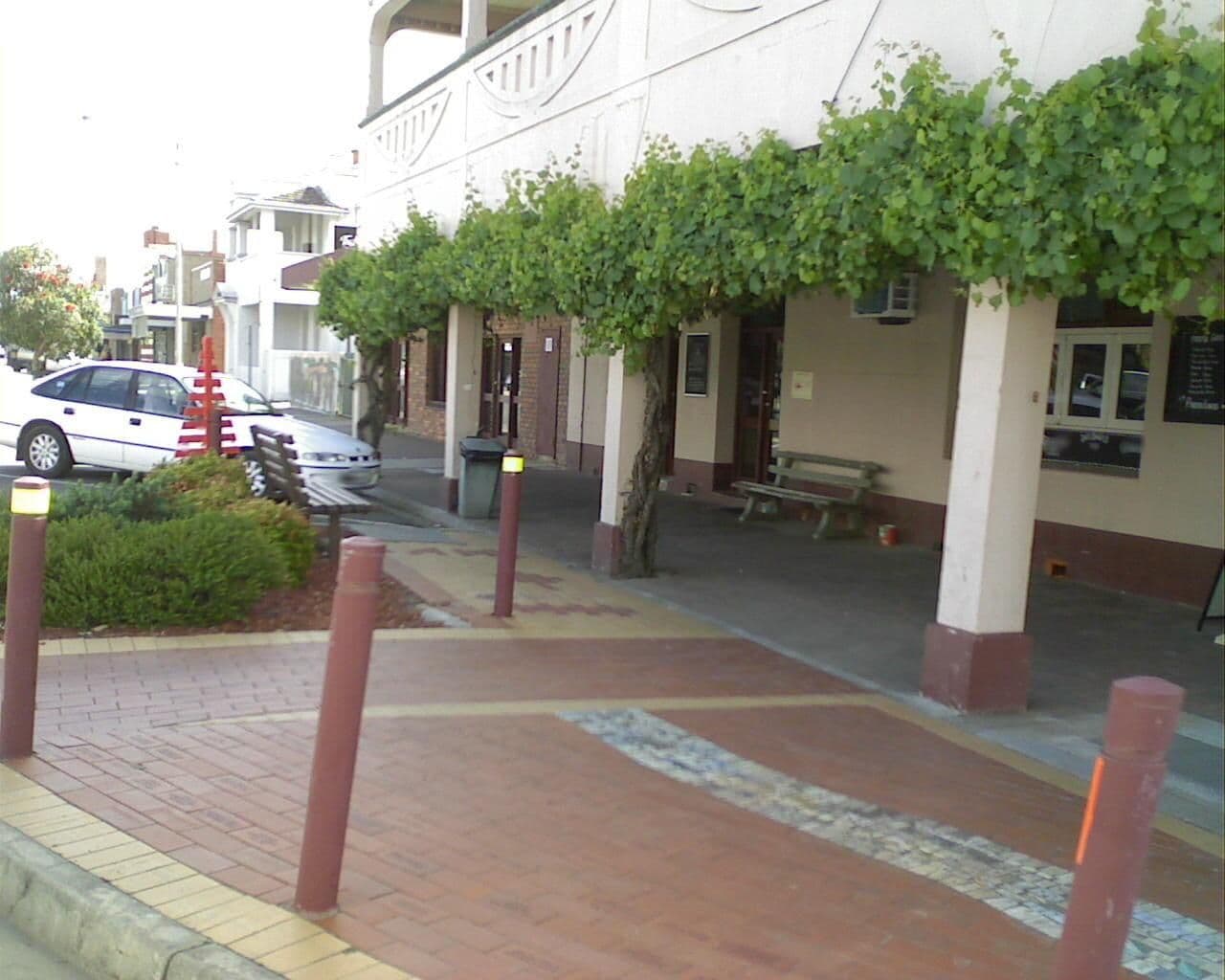 Street view near Bottlemart Express - Palace Hotel, Warracknabeal — © bob3bob3 (CC BY-SA · Mapillary)
