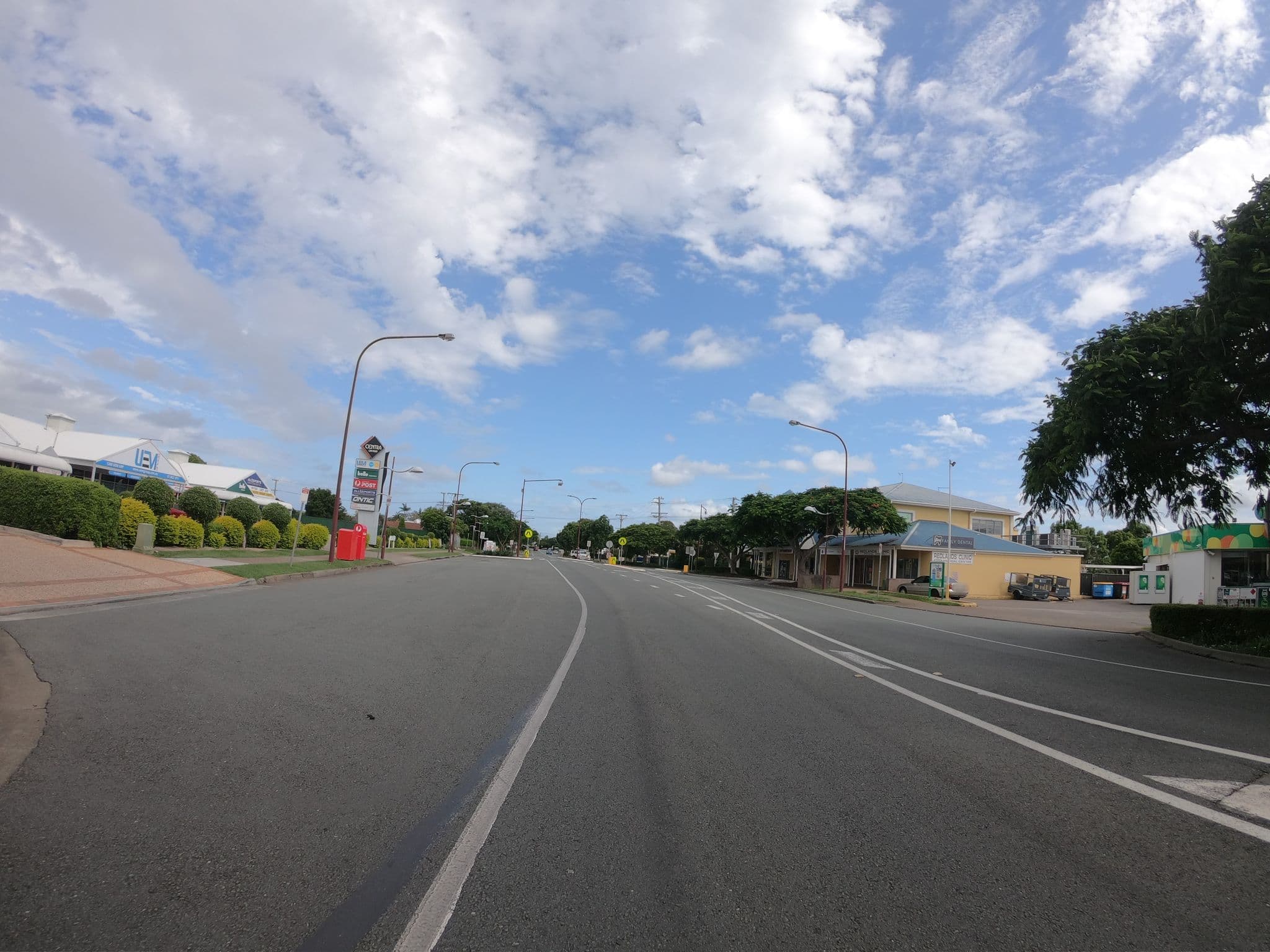 Street view near Bottlemart - Wellington Point Hotel, Wellington Point — © flashkiwi (CC BY-SA · Mapillary)