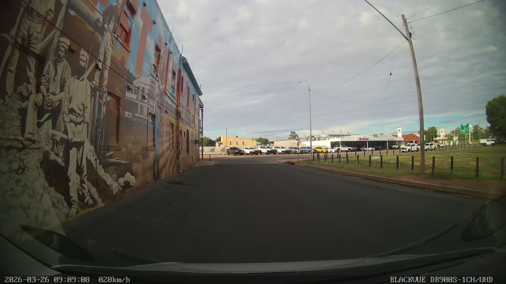 Street view near White Tank Hotel, West Wyalong — © bob3bob3 (CC BY-SA · Mapillary)