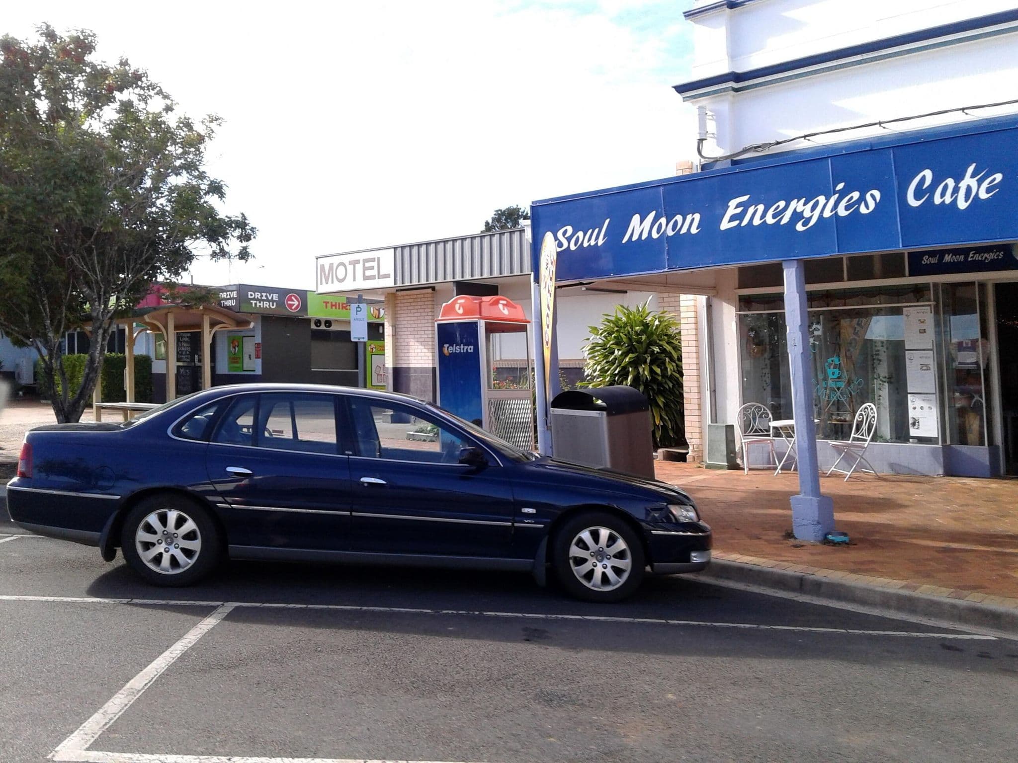 Street view near Hotel Cecil, Wondai — © bob3bob3 (CC BY-SA · Mapillary)