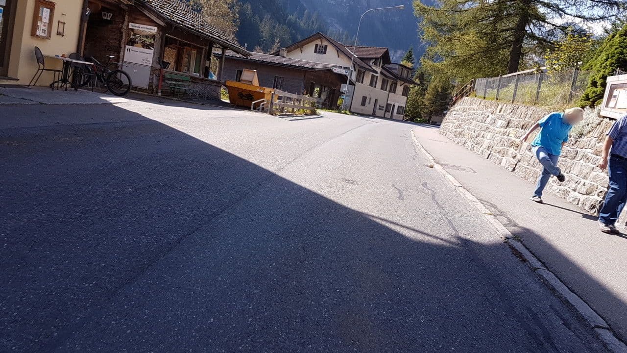 Street view near des Alpes, Kandersteg — © trac71 (CC BY-SA · Mapillary)