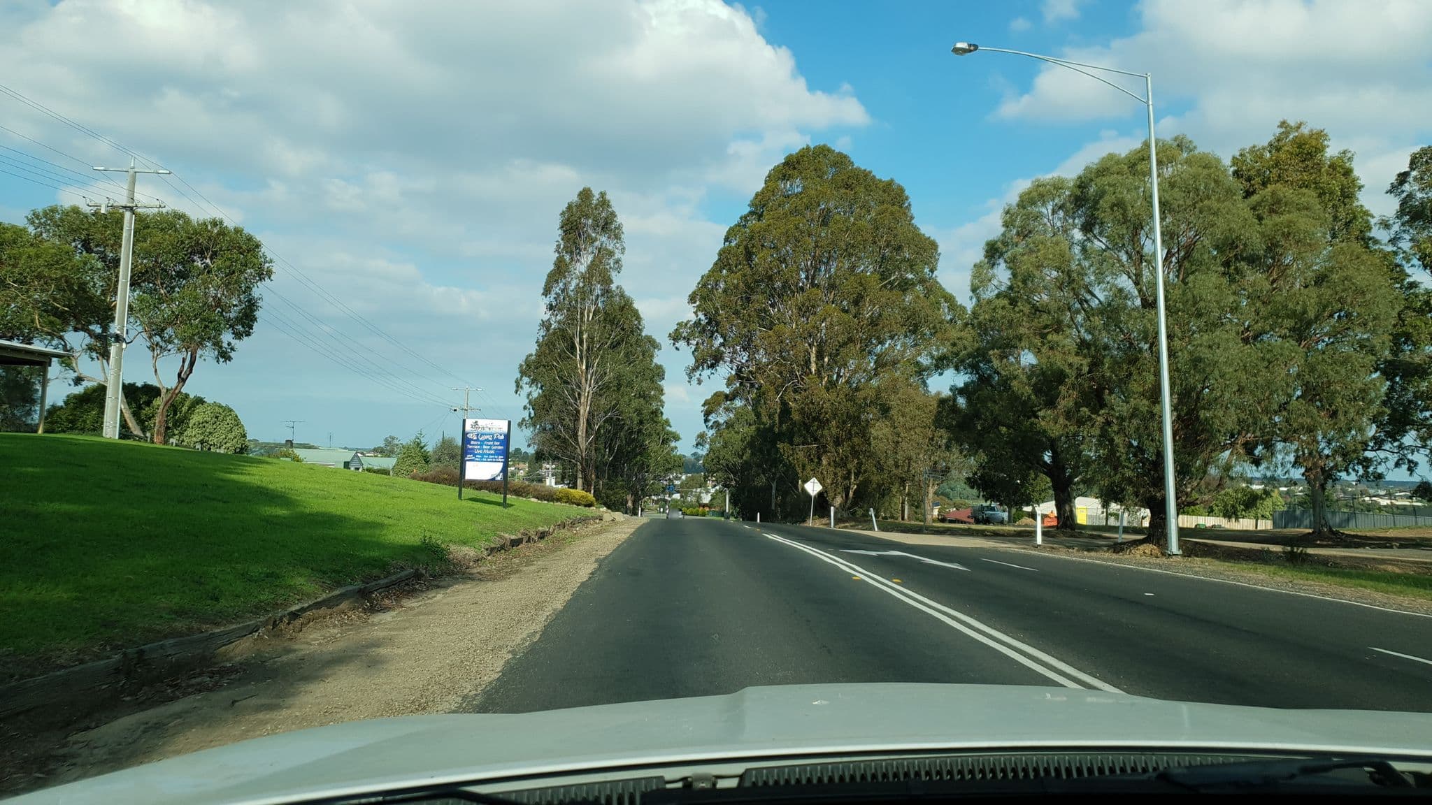 Street view near Wy Yung Hotel & Function Centre, Bairnsdale — © mattburt7 (CC BY-SA · Mapillary)