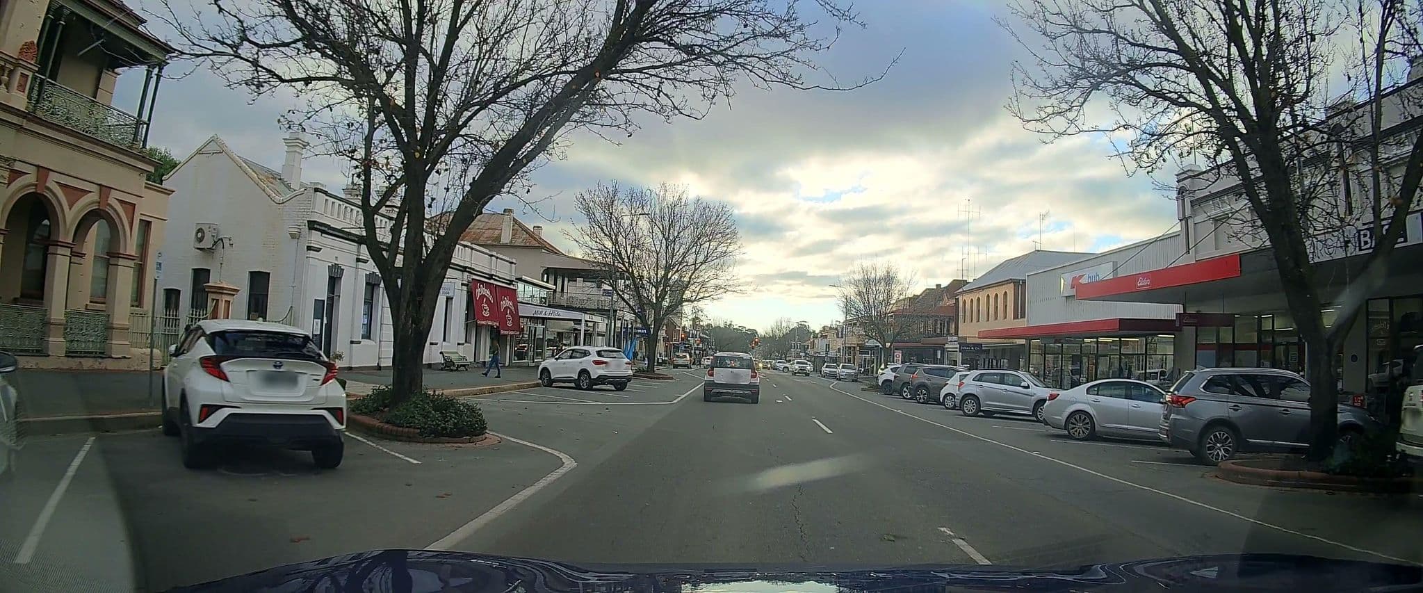 Street view near Australian Hotel Motel, Yass — © maxim752 (CC BY-SA · Mapillary)