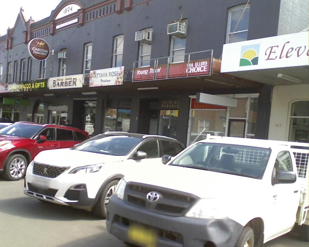 Street view near Great Eastern Hotel Motel, Young — © bob3bob3 (CC BY-SA · Mapillary)