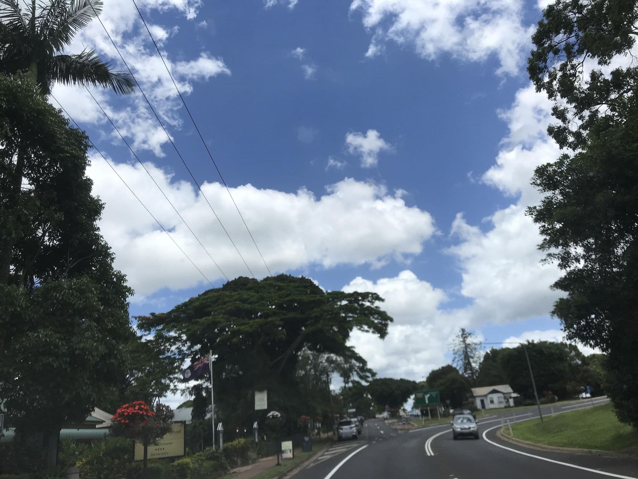 Street view near Eden House Retreat, Yungaburra — © orbac (CC BY-SA · Mapillary)