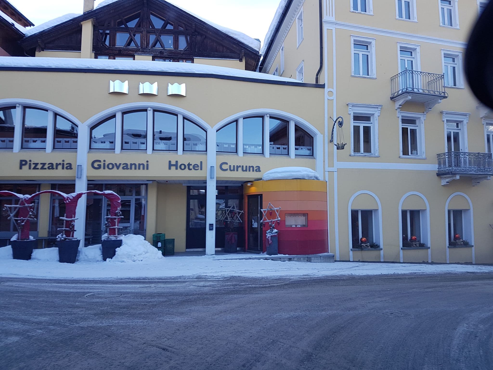 Street view near Curuna, Scuol