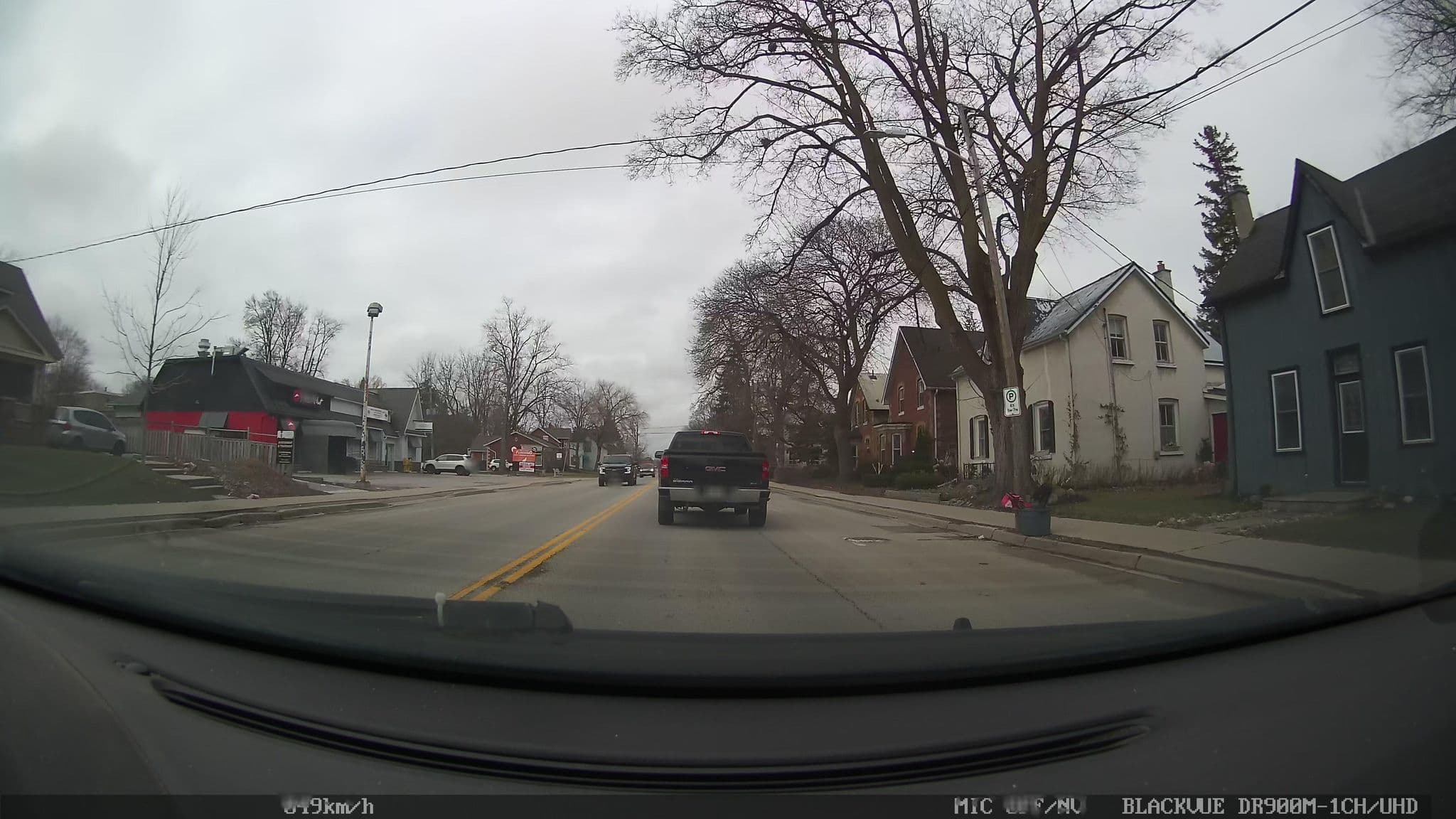 Street view near Victoria Inn, Alliston — © abcourier (CC BY-SA · Mapillary)