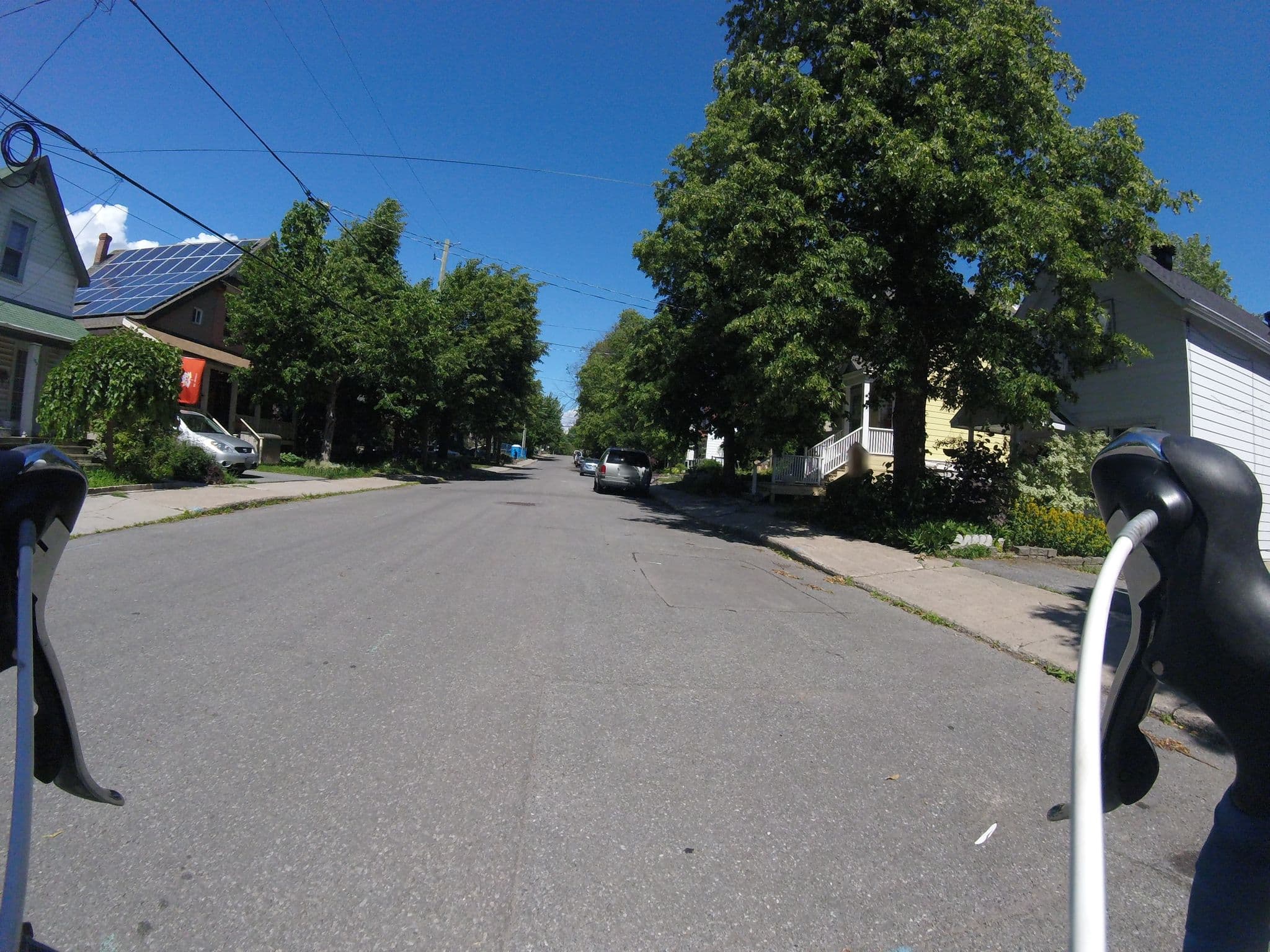 Street view near Sunnyside B & B, Ottawa South — © zzptichka (CC BY-SA · Mapillary)