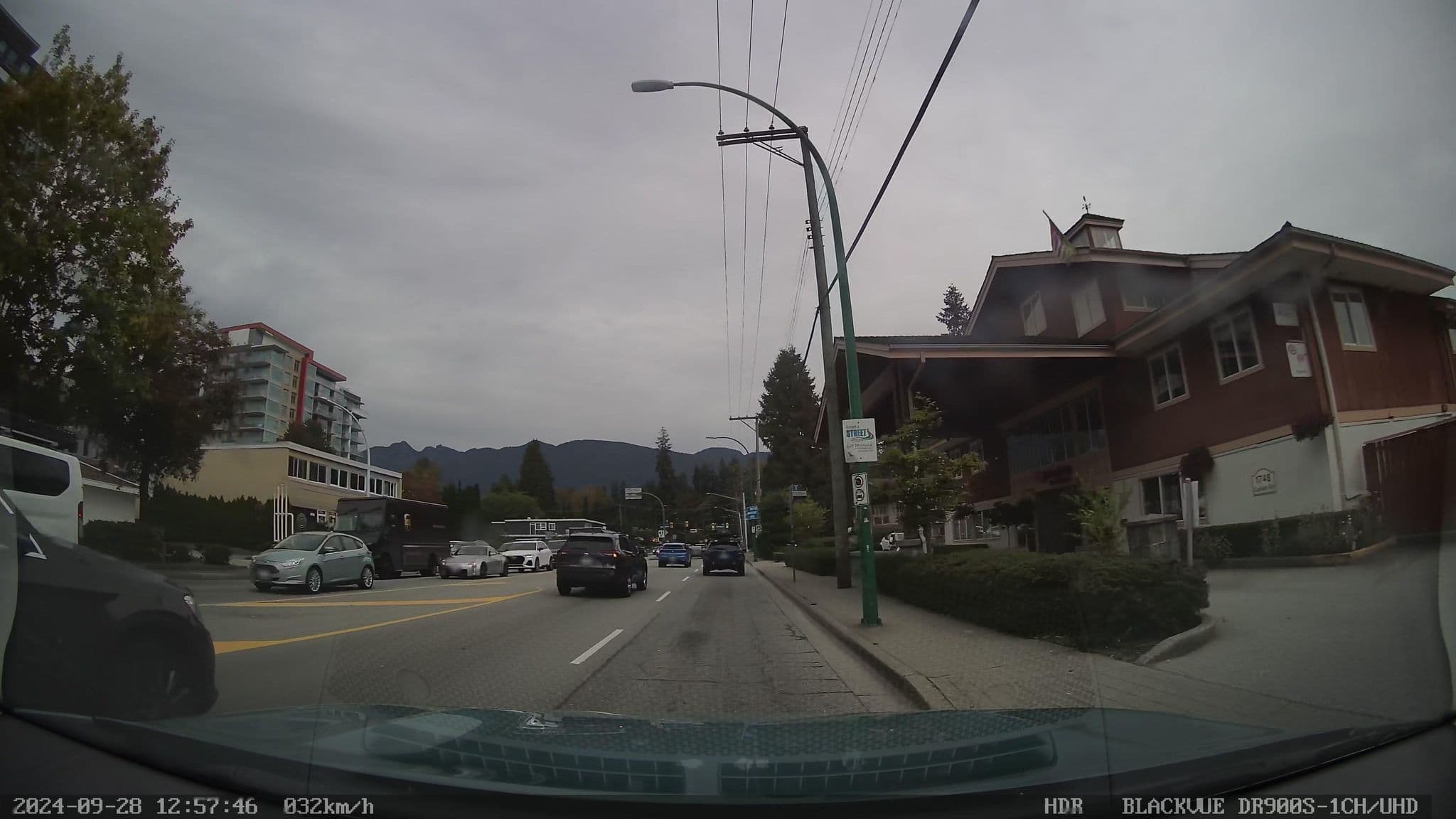 Street view near Econo Lodge Inn & Suites, Lions Gate — © davidmetcalfe (CC BY-SA · Mapillary)