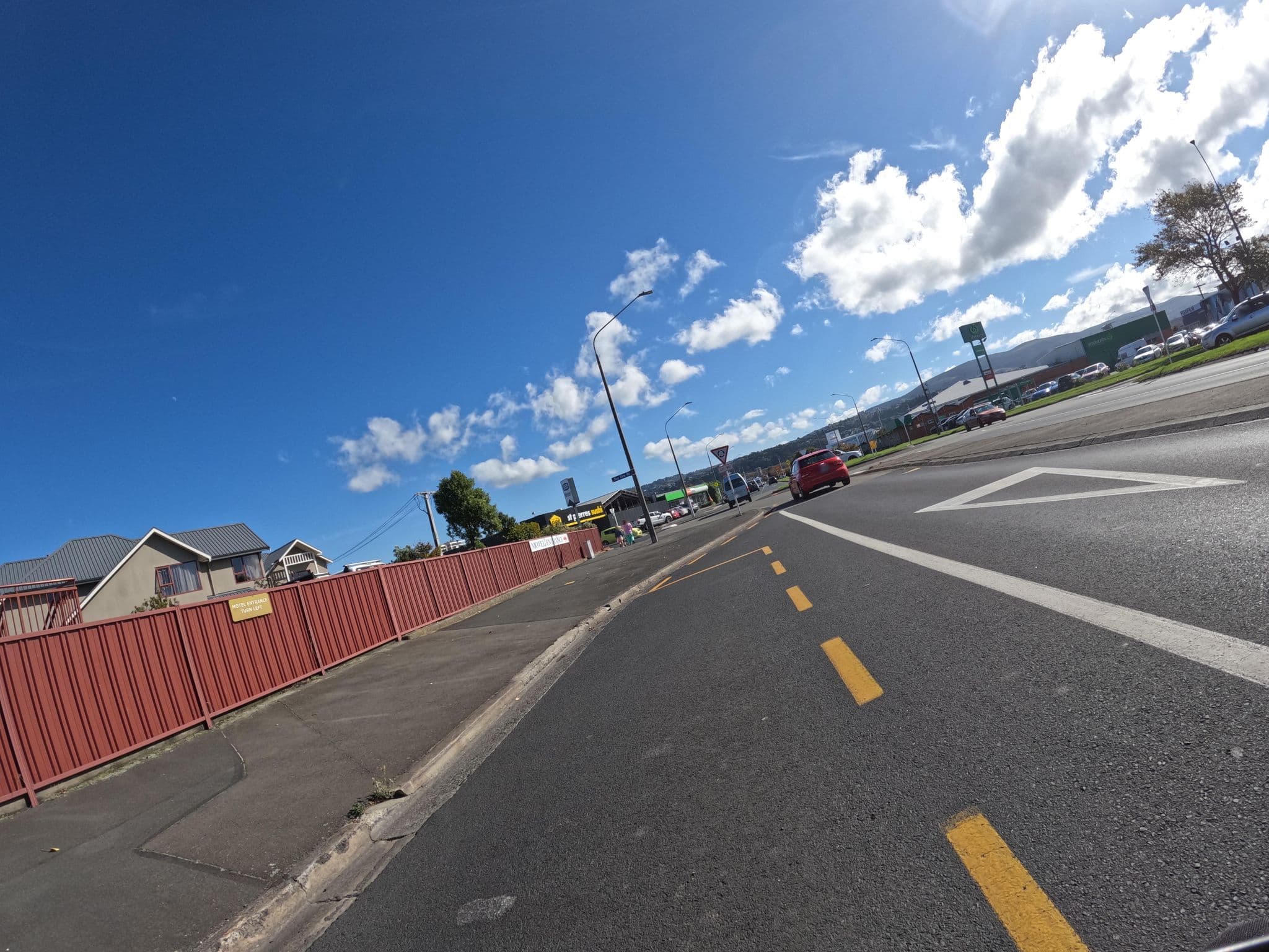 Street view near 555 motel dunedin, Musselburgh — © skillsy (CC BY-SA · Mapillary)