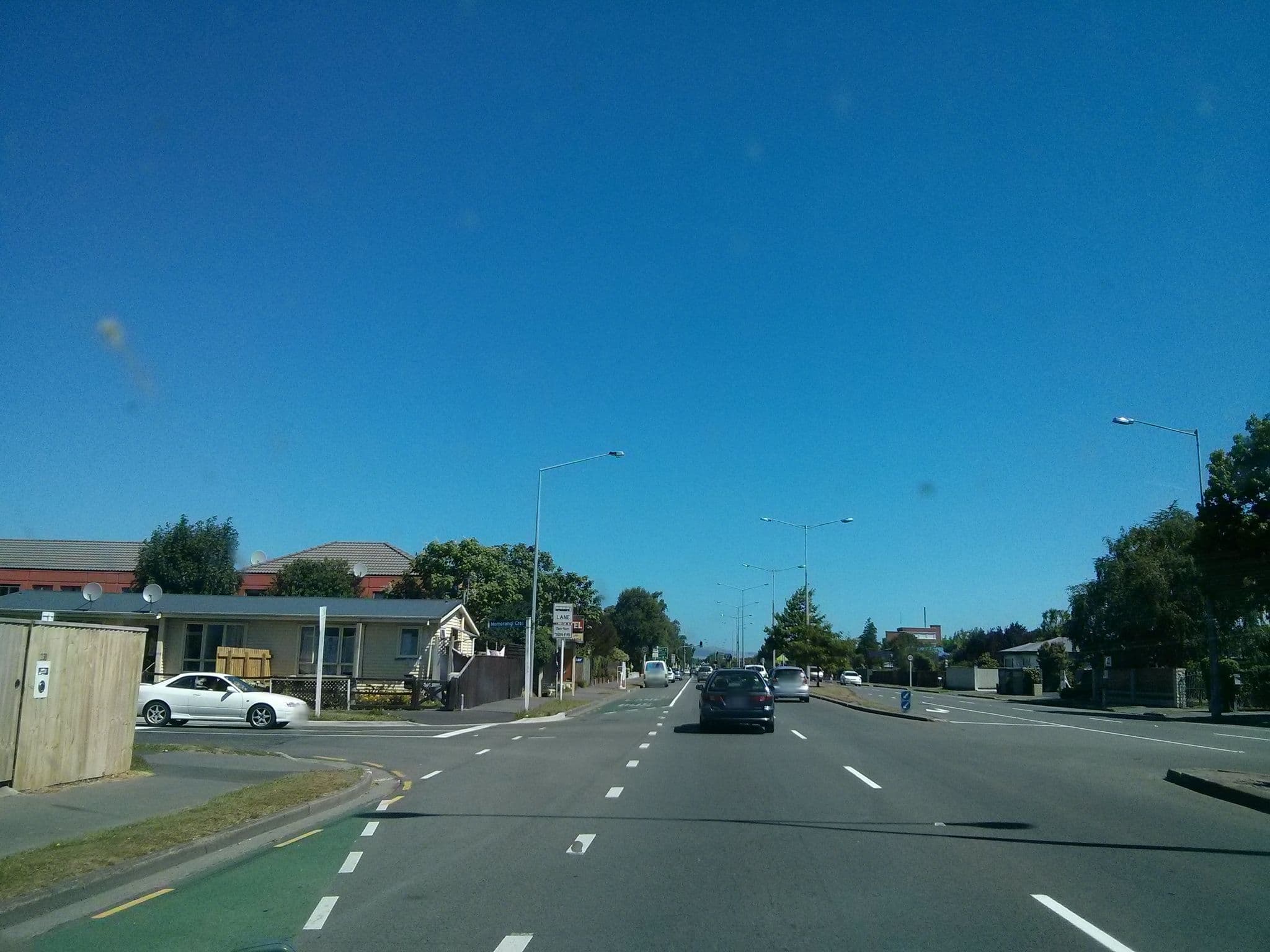 Street view near Garden City Motel, Northcote — © hoodlum (CC BY-SA · Mapillary)