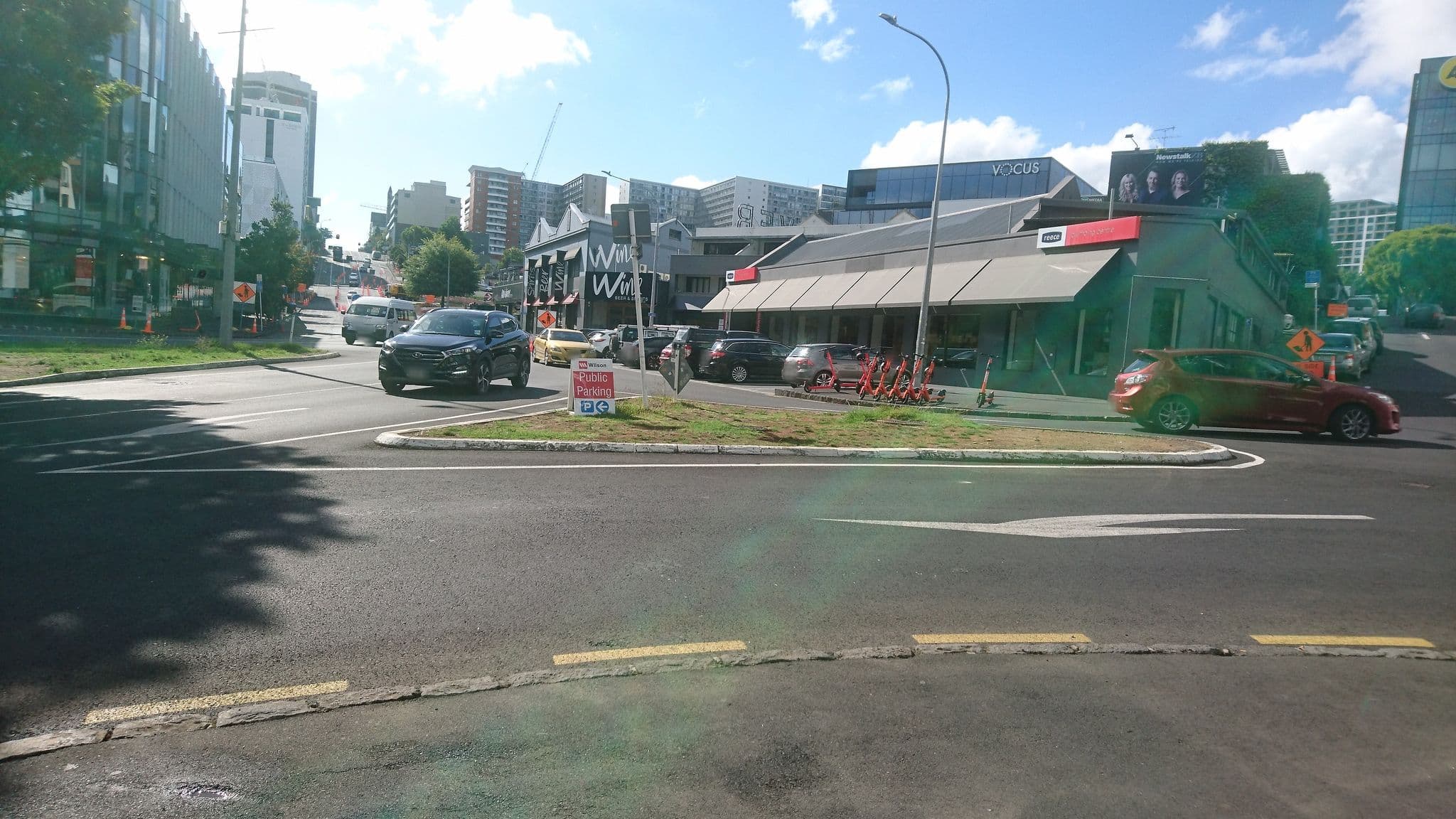 Street view near Swiss-Belsuites Victoria Park, Auckland, Auckland — © aidin36 (CC BY-SA · Mapillary)