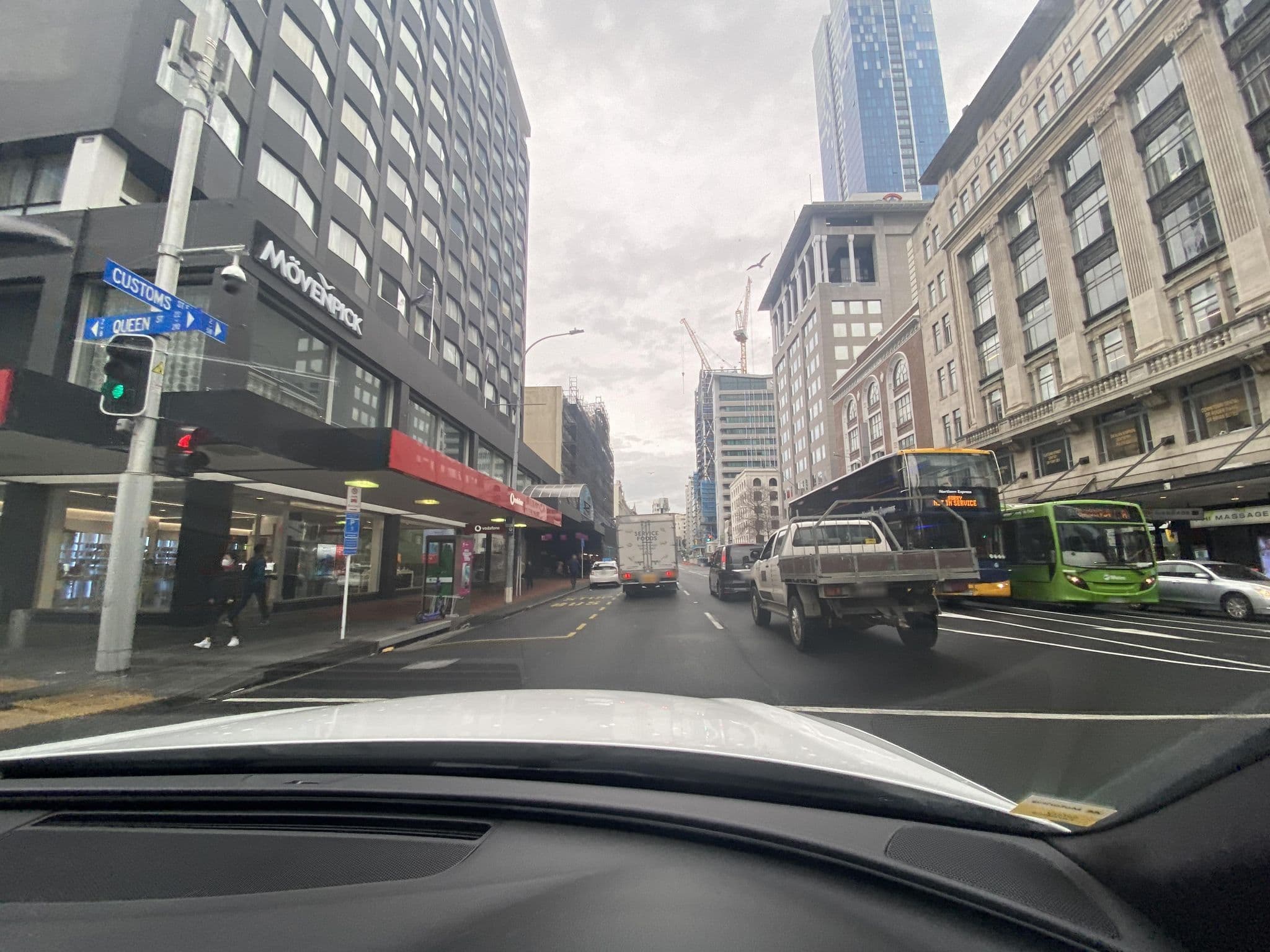 Street view near Mövenpick Hotel Auckland, Auckland — © rezakhorasani (CC BY-SA · Mapillary)