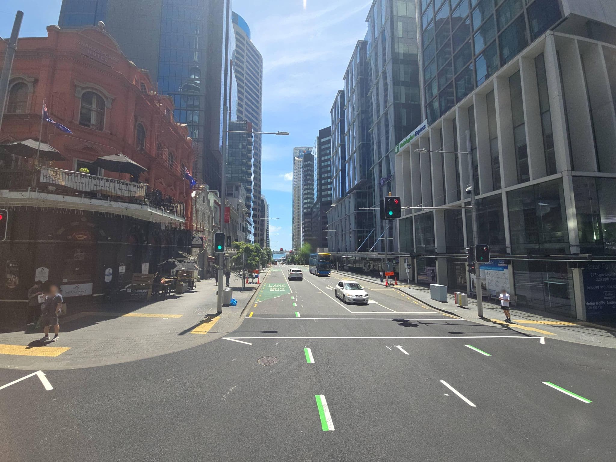 Street view near The Shakespeare Hotel I Restaurant & Bar I Pub I Micro Brewery, Auckland — © coykoi (CC BY-SA · Mapillary)