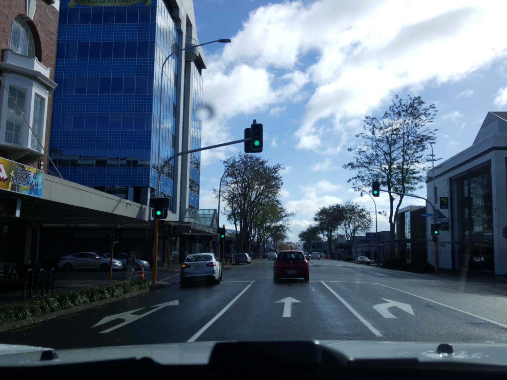 Street view near Quest on London, Hamilton — © elphix (CC BY-SA · Mapillary)