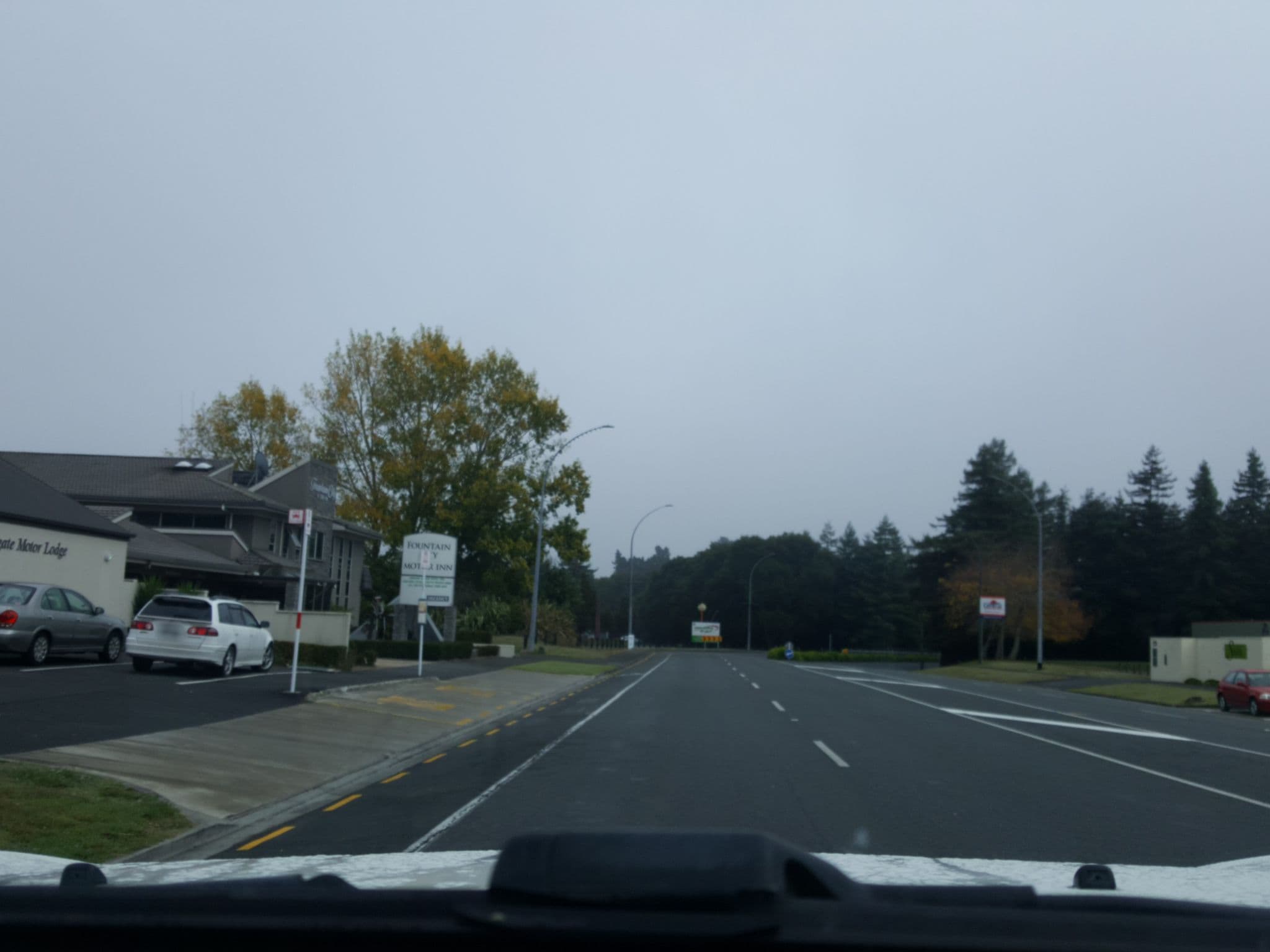 Street view near Hygate Motor Lodge, Hamilton West — © elphix (CC BY-SA · Mapillary)