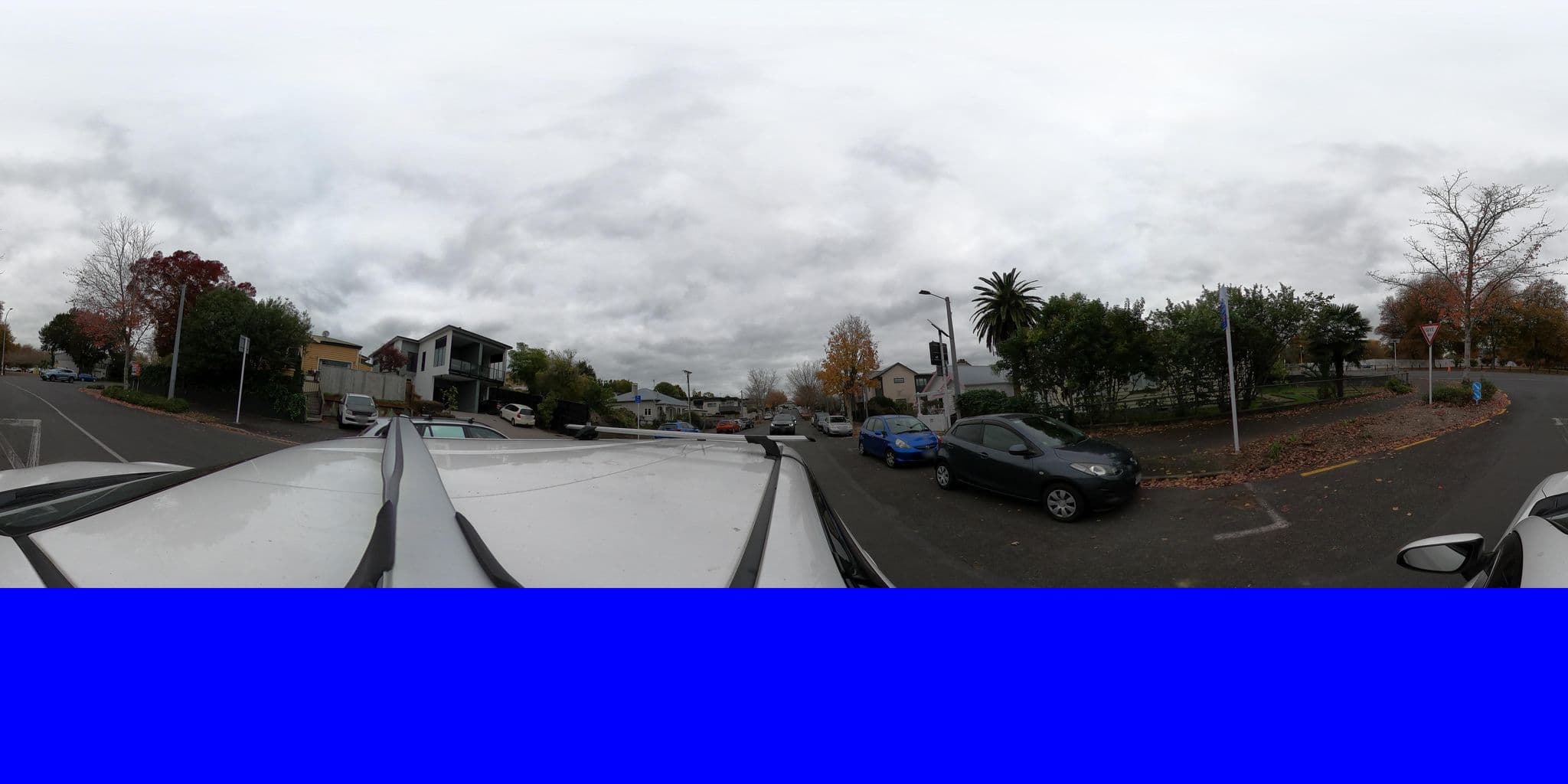 Street view near Central Park Gemini Apartments, Hamilton West — © ralley (CC BY-SA · Mapillary)