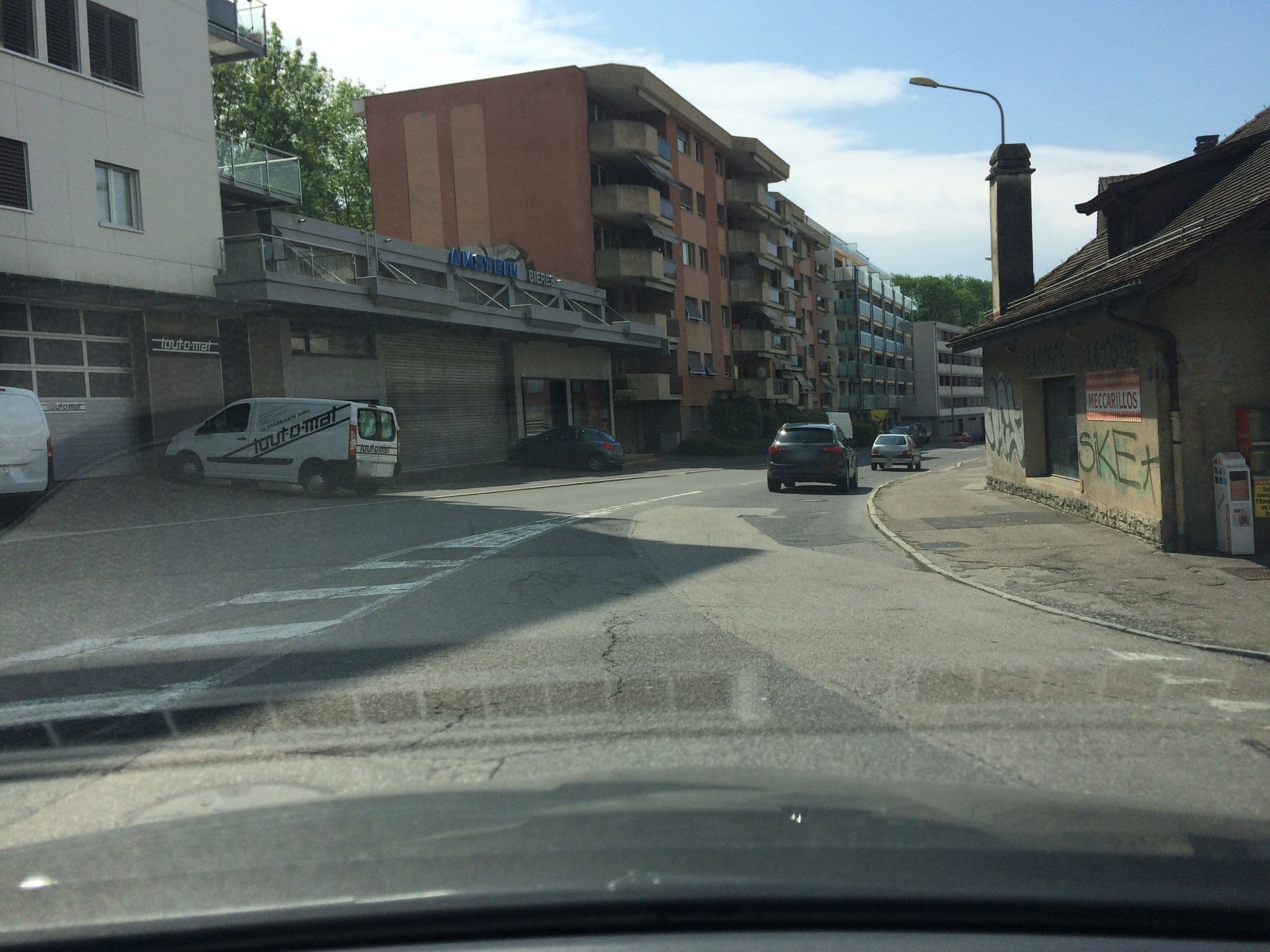 Street view near Abaca, Vevey — © boeboe (CC BY-SA · Mapillary)