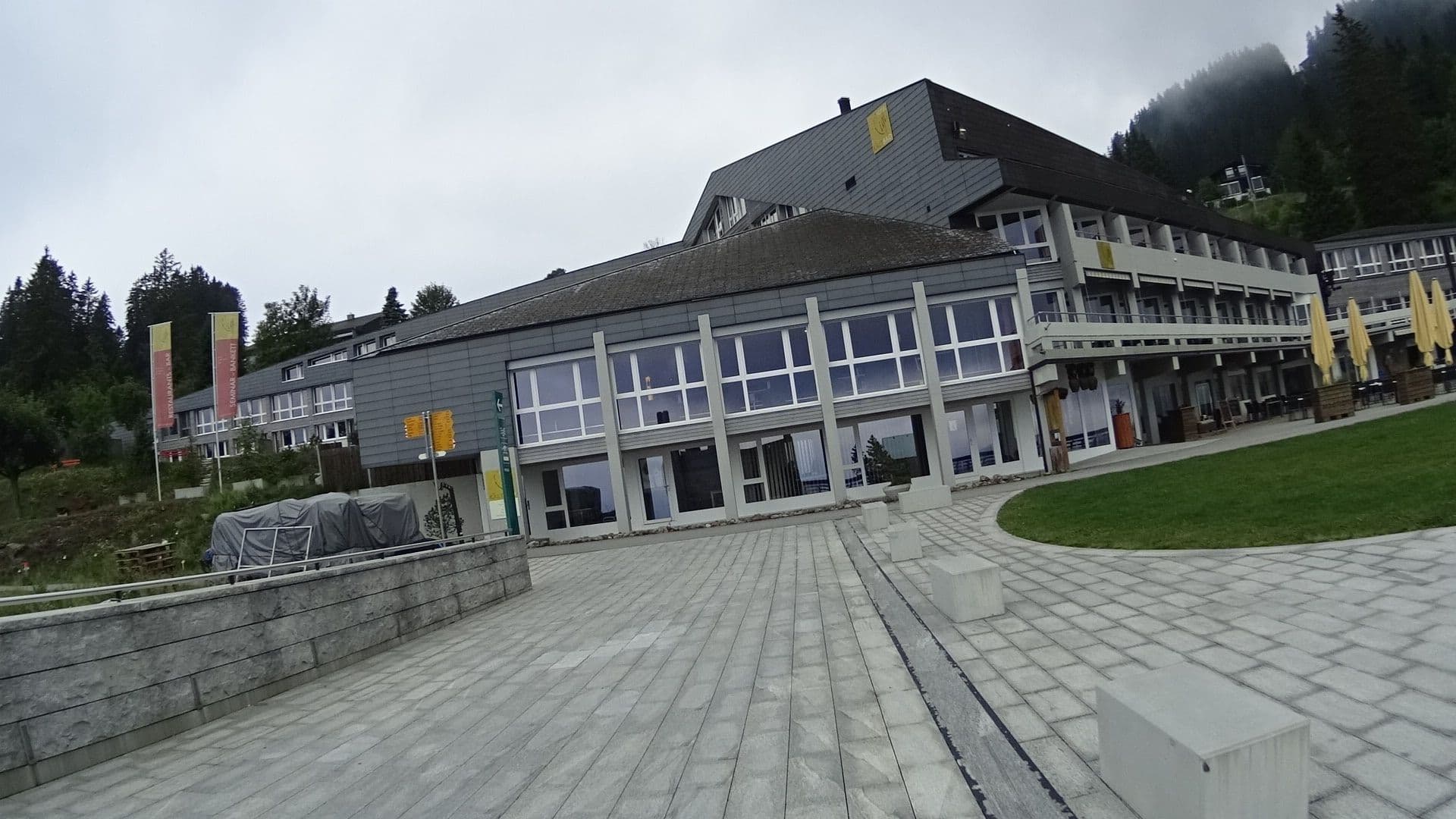 Street view near Hotel Rigi Kaltbad, Weggis — © kino (CC BY-SA · Mapillary)