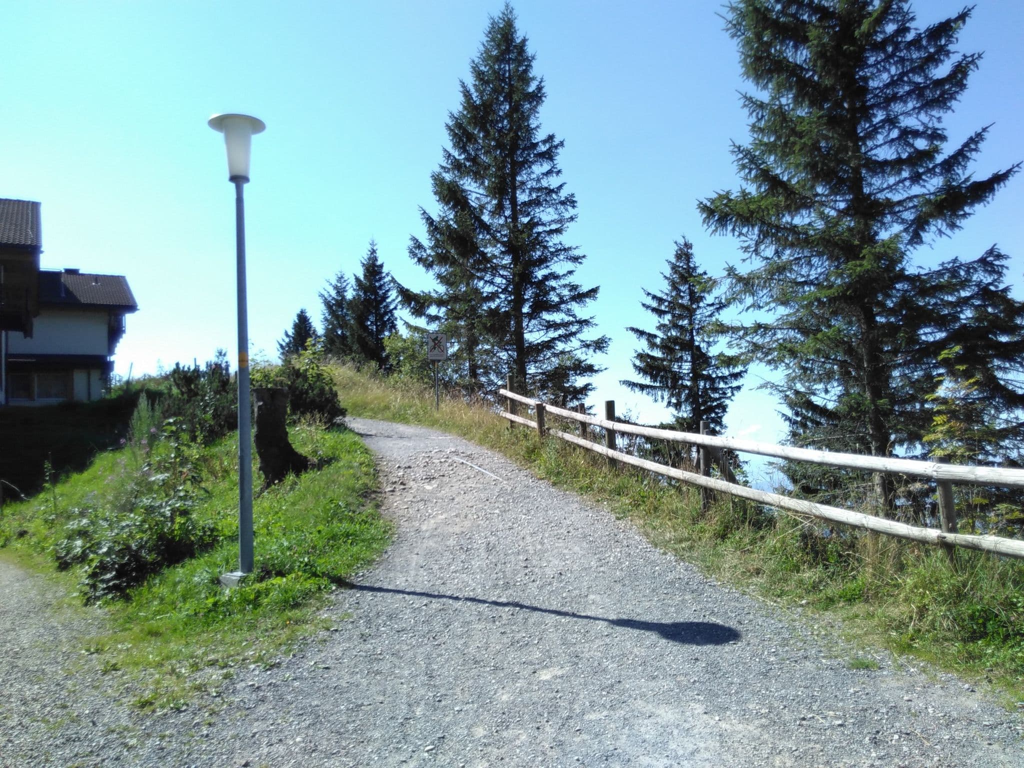 Street view near Edelweiss, Weggis — © lto (CC BY-SA · Mapillary)
