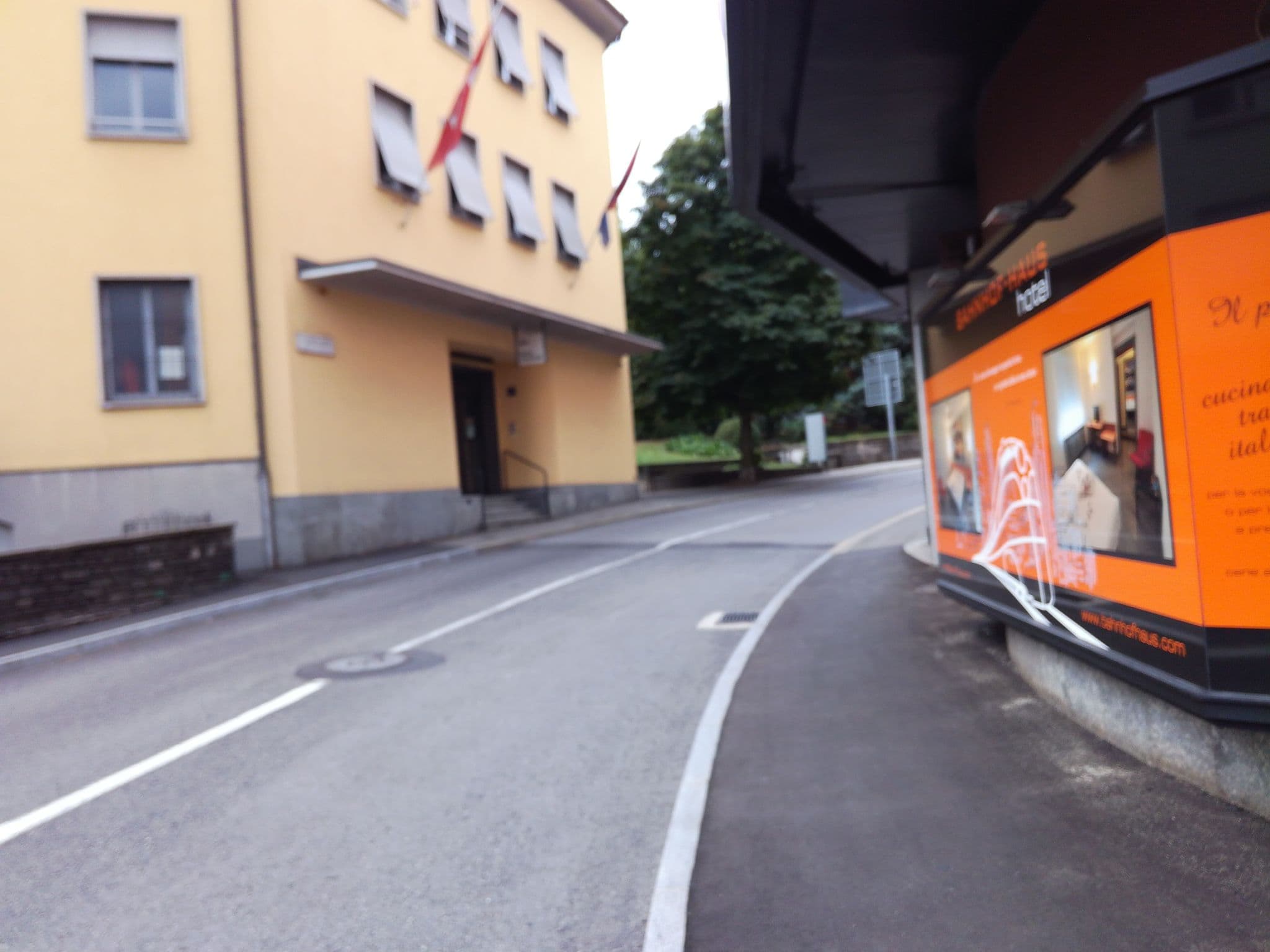 Street view near Hotel Bahnhof Haus, Chiasso — © klimakas (CC BY-SA · Mapillary)