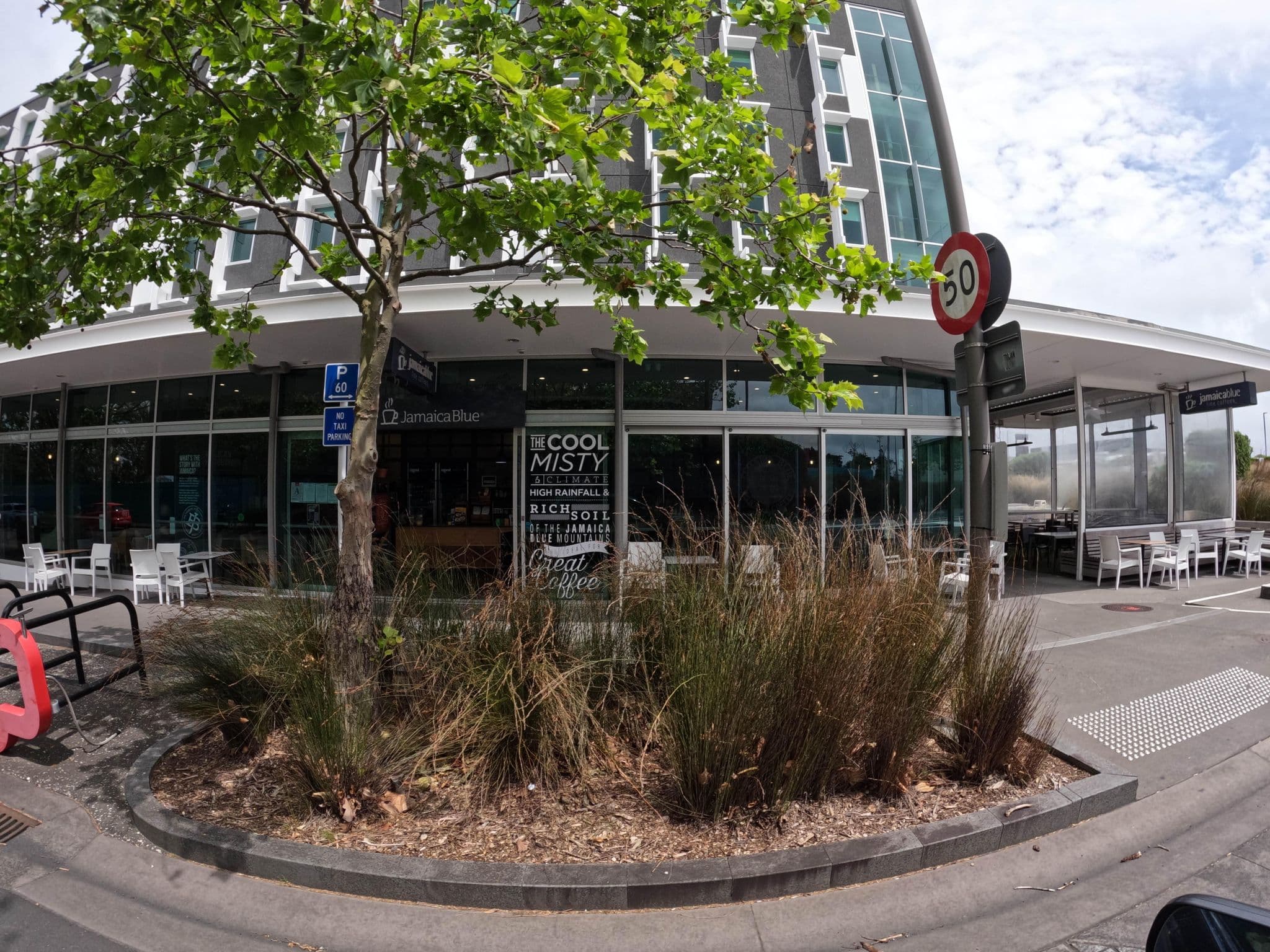 Street view near ibis budget Auckland Airport, Mangere — © ralley (CC BY-SA · Mapillary)