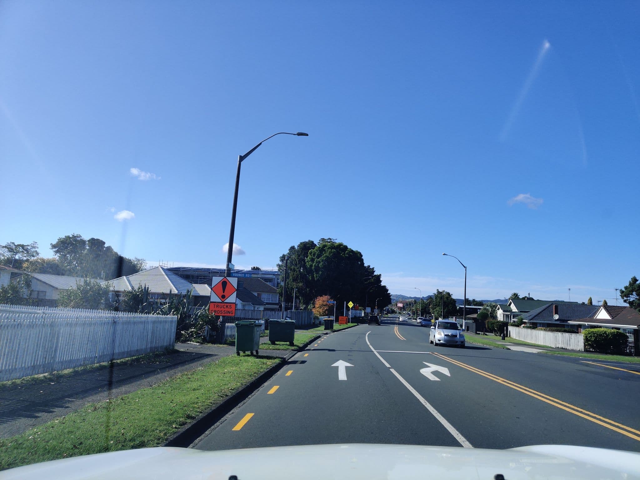 Street view near MakeMyTrip Motel, Papakura — © elphix (CC BY-SA · Mapillary)