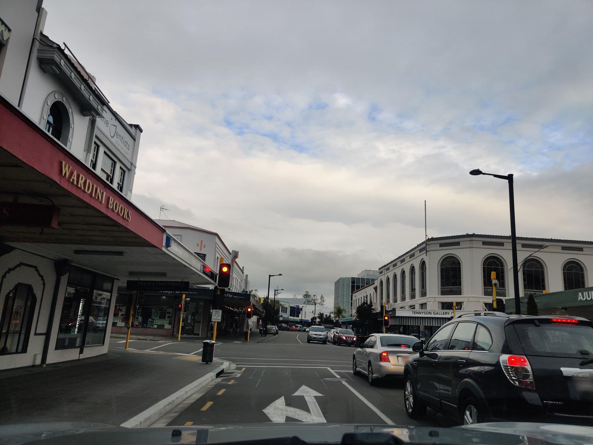 Street view near Deco Belle, Napier — © elphix (CC BY-SA · Mapillary)