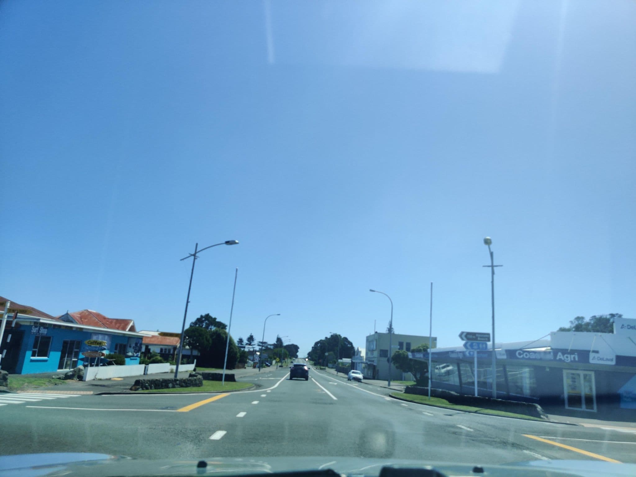 Street view near Club Hotel Opunake, Opunake — © elphix (CC BY-SA · Mapillary)