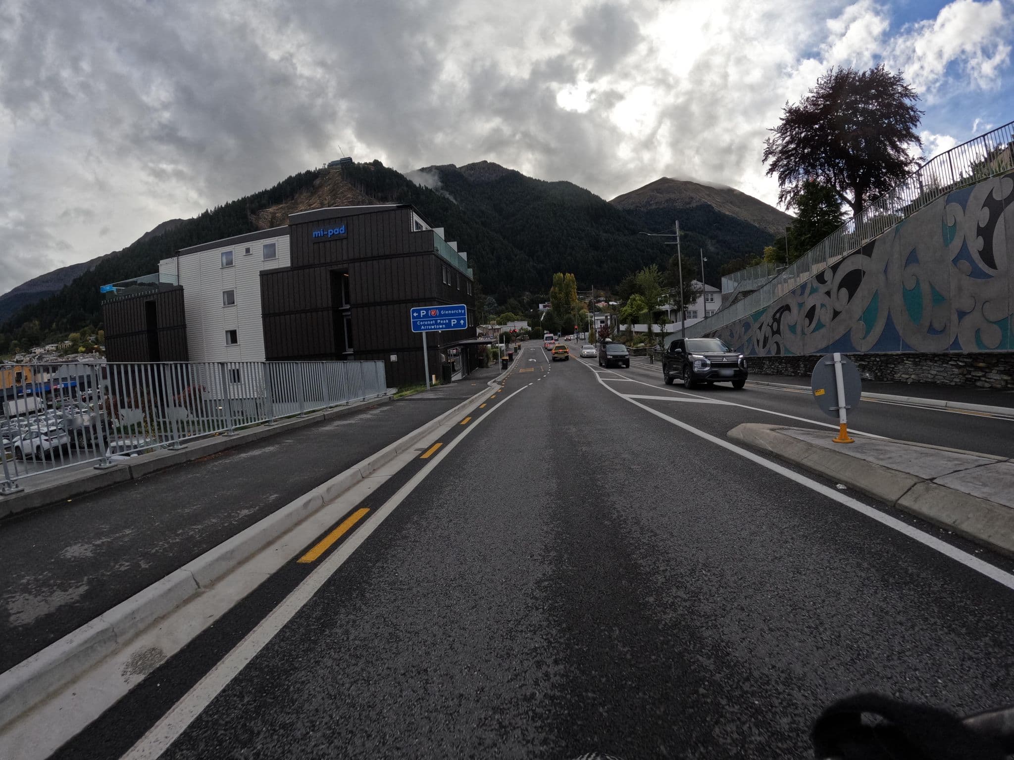 Street view near mi-pad Queenstown Hotel, Queenstown — © skillsy (CC BY-SA · Mapillary)