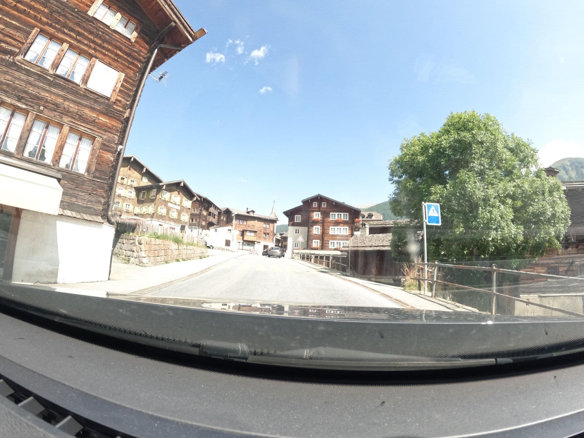Street view near Croix d'Or et Poste, Fiesch — © vinisa (CC BY-SA · Mapillary)