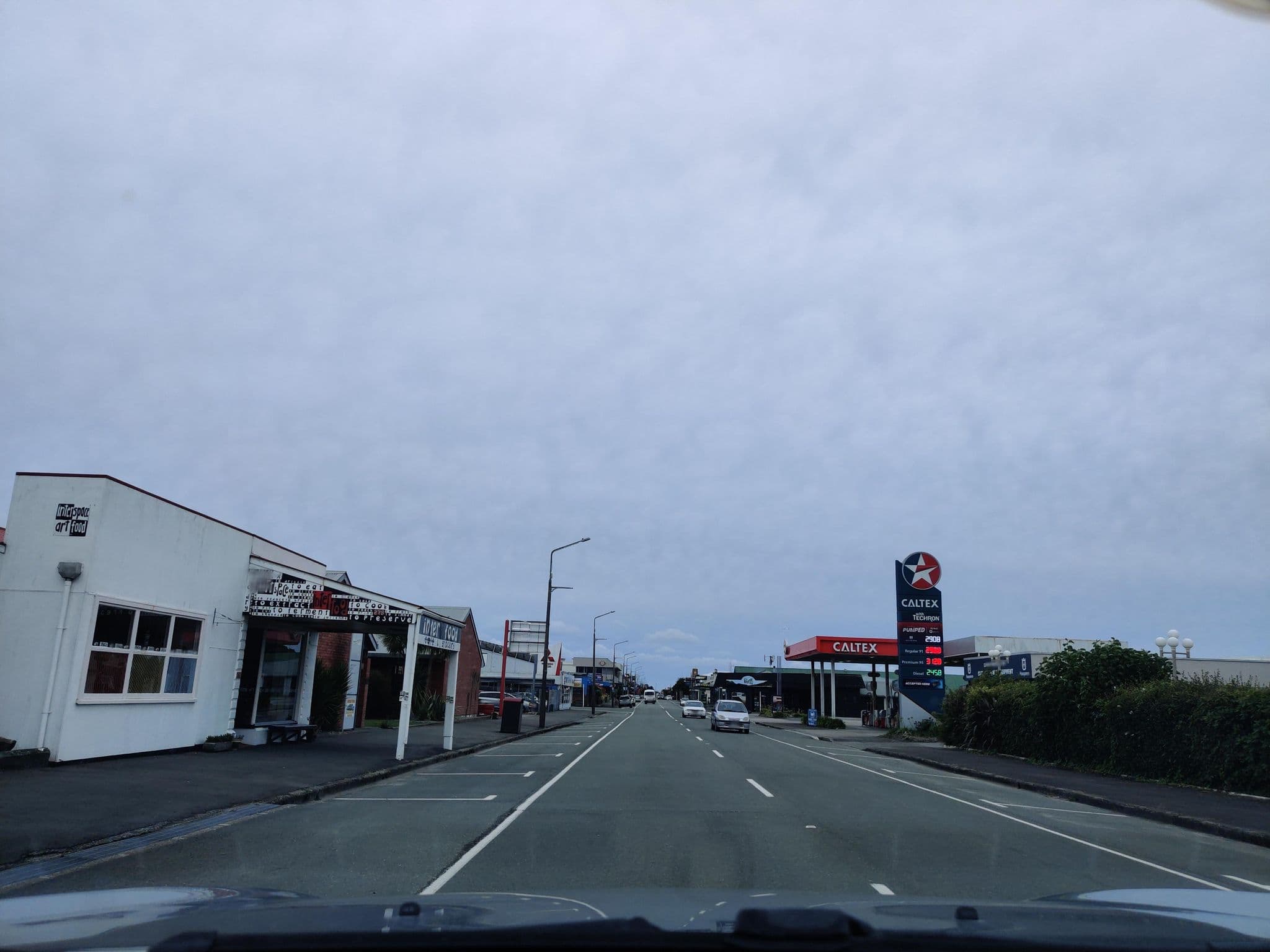 Street view near Westport Motor Hotel, Westport — © elphix (CC BY-SA · Mapillary)