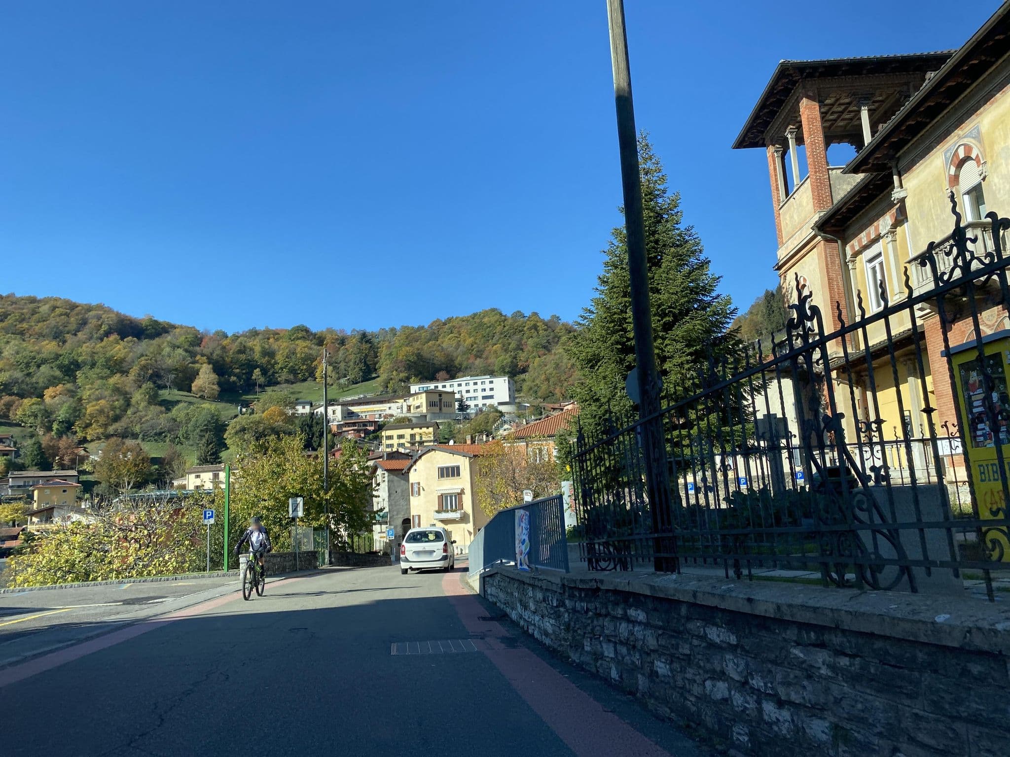 Street view near Locanda la Pignatta, Melide — © chrisbeddow (CC BY-SA · Mapillary)