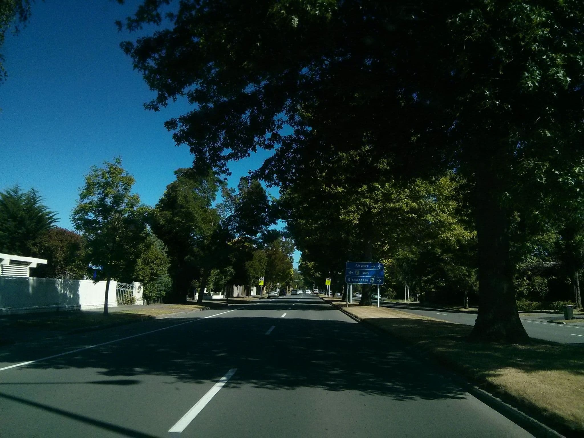 Street view near Christchurch Airport Fish B&B, Ilam — © hoodlum (CC BY-SA · Mapillary)