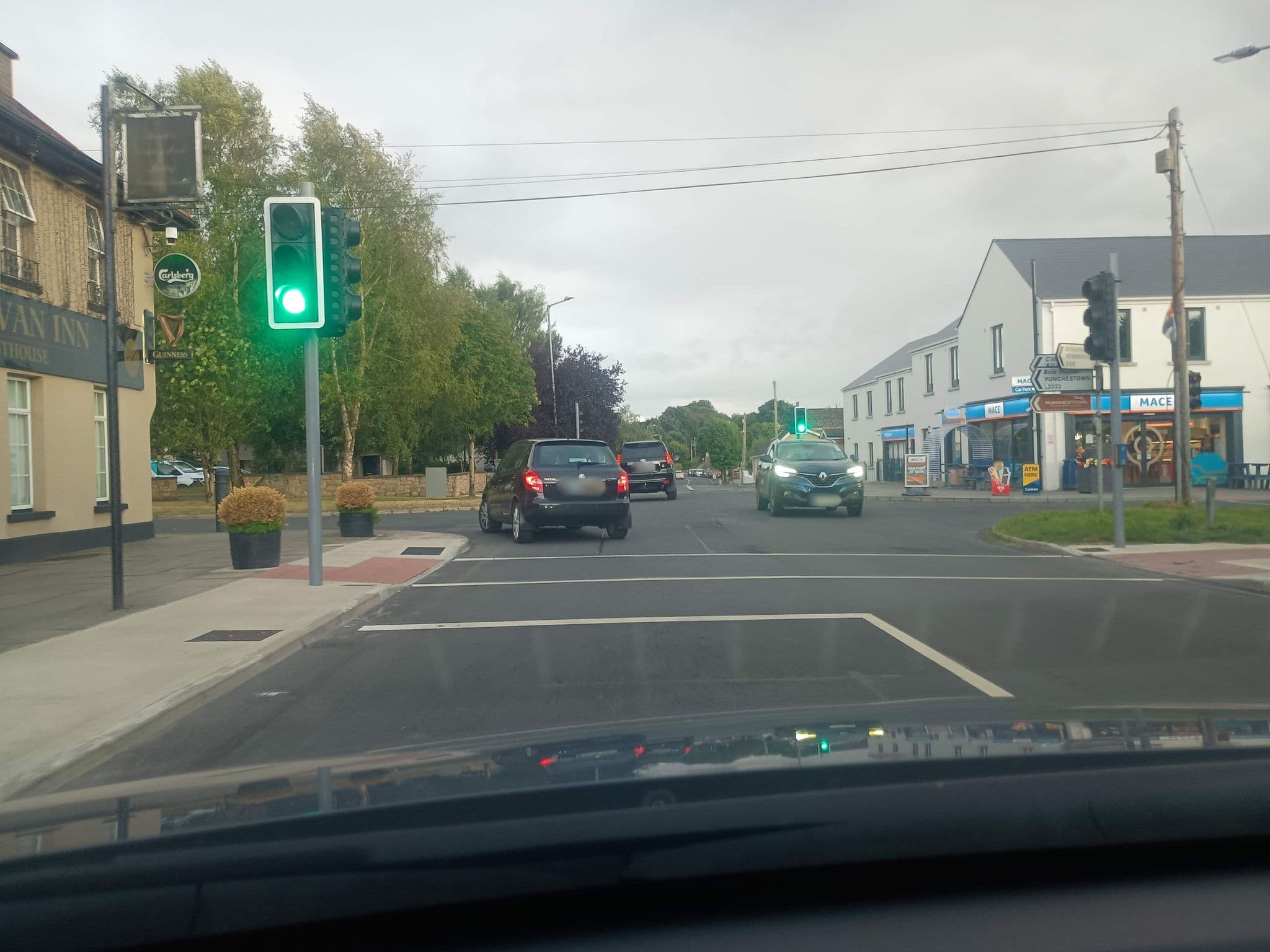 Street view near The Athgarvan Inn, Athgarvan — © gsmitheidw (CC BY-SA · Mapillary)