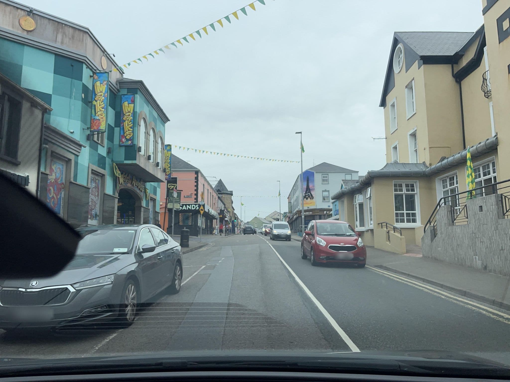 Street view near McEniff Brian Hotels, Bundoran — © noelb (CC BY-SA · Mapillary)