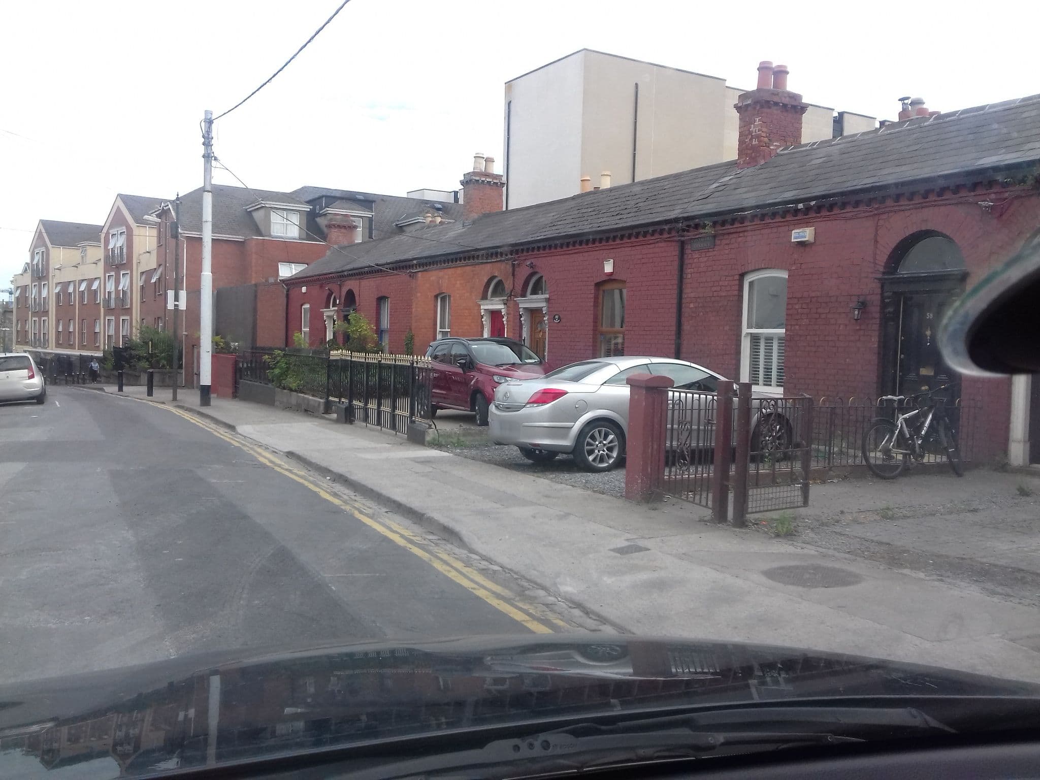 Street view near Altido, Rialto — © debigc (CC BY-SA · Mapillary)