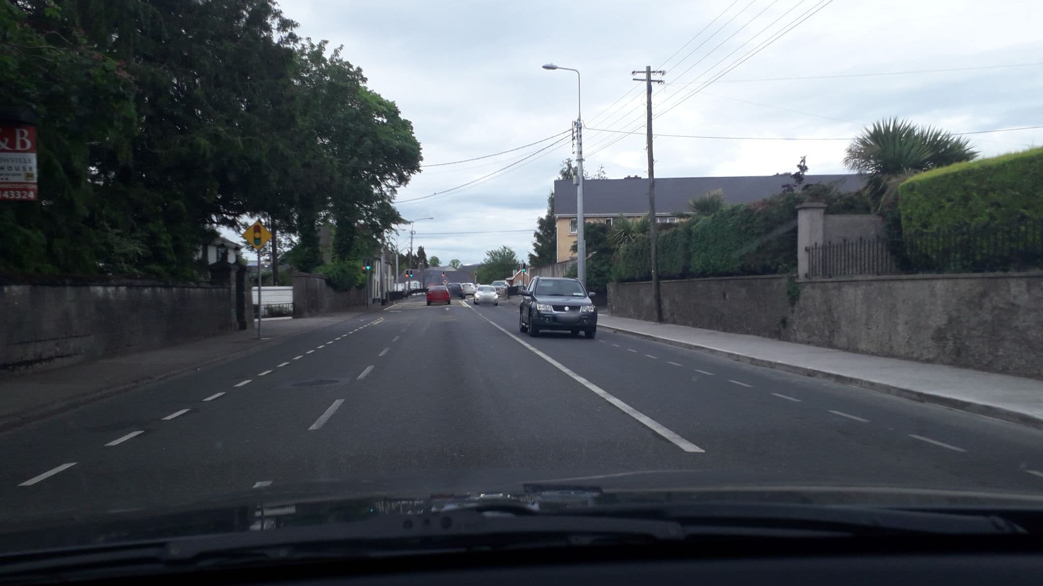Street view near Barrowville Town House, Carlow — © lineo (CC BY-SA · Mapillary)