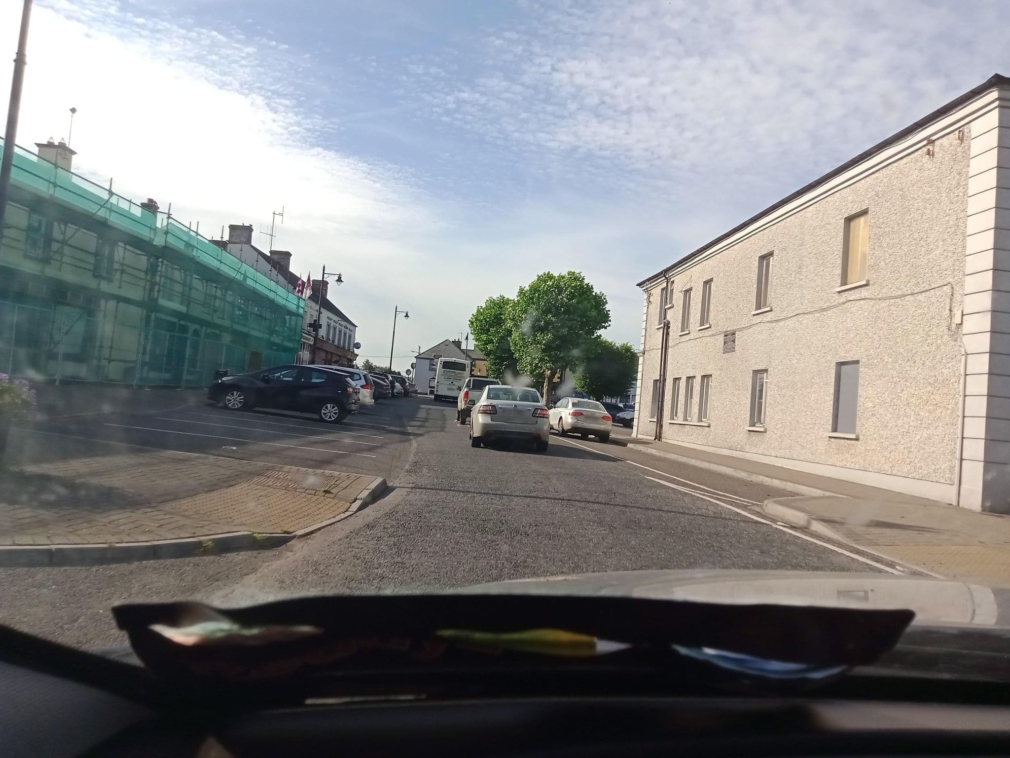 Street view near Castle Varagh Hotel, Castlepollard — © annekaro (CC BY-SA · Mapillary)