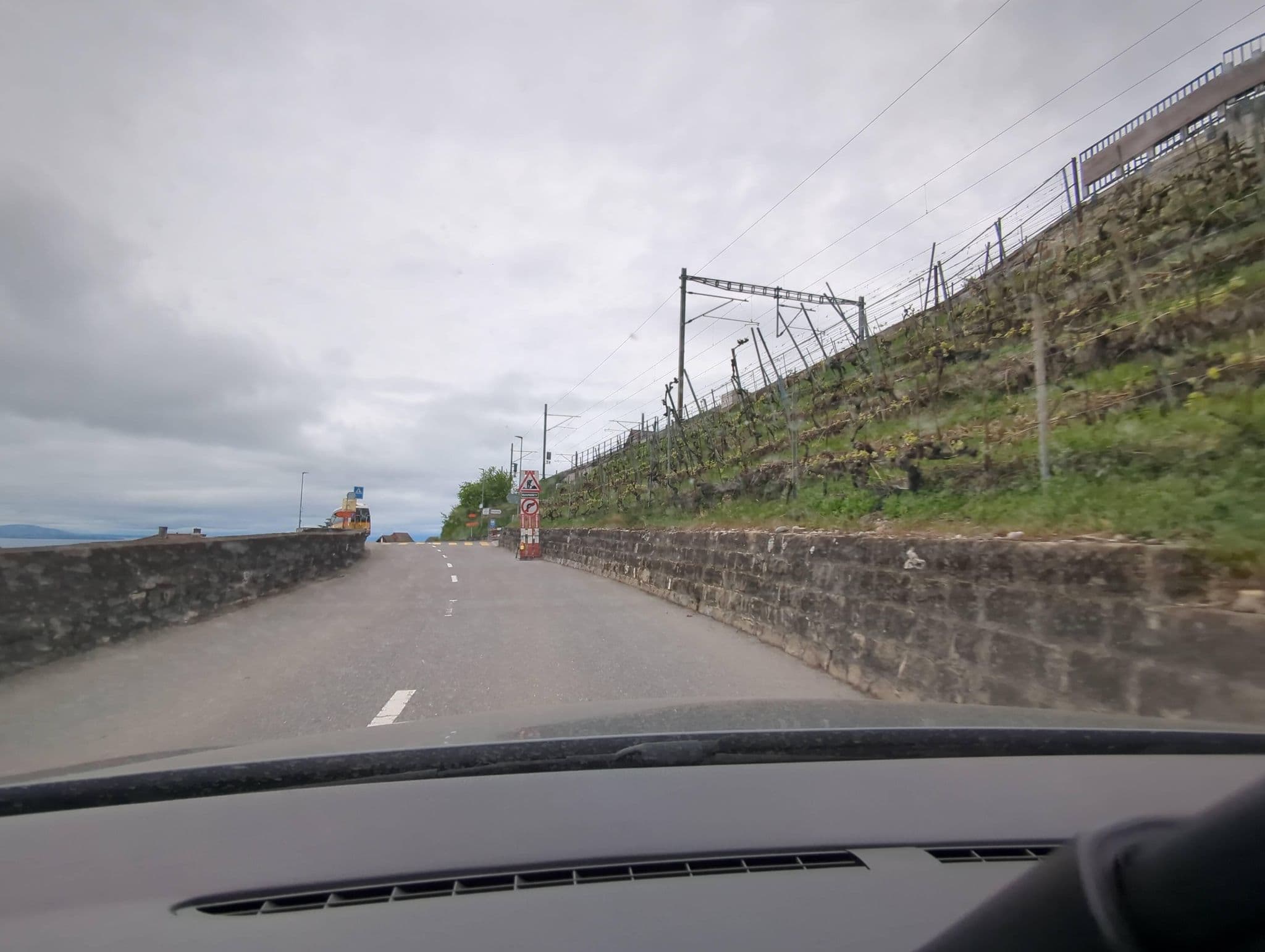 Street view near Auberge de la Gare, Cully — © Jeankowkow (CC BY-SA · Mapillary)