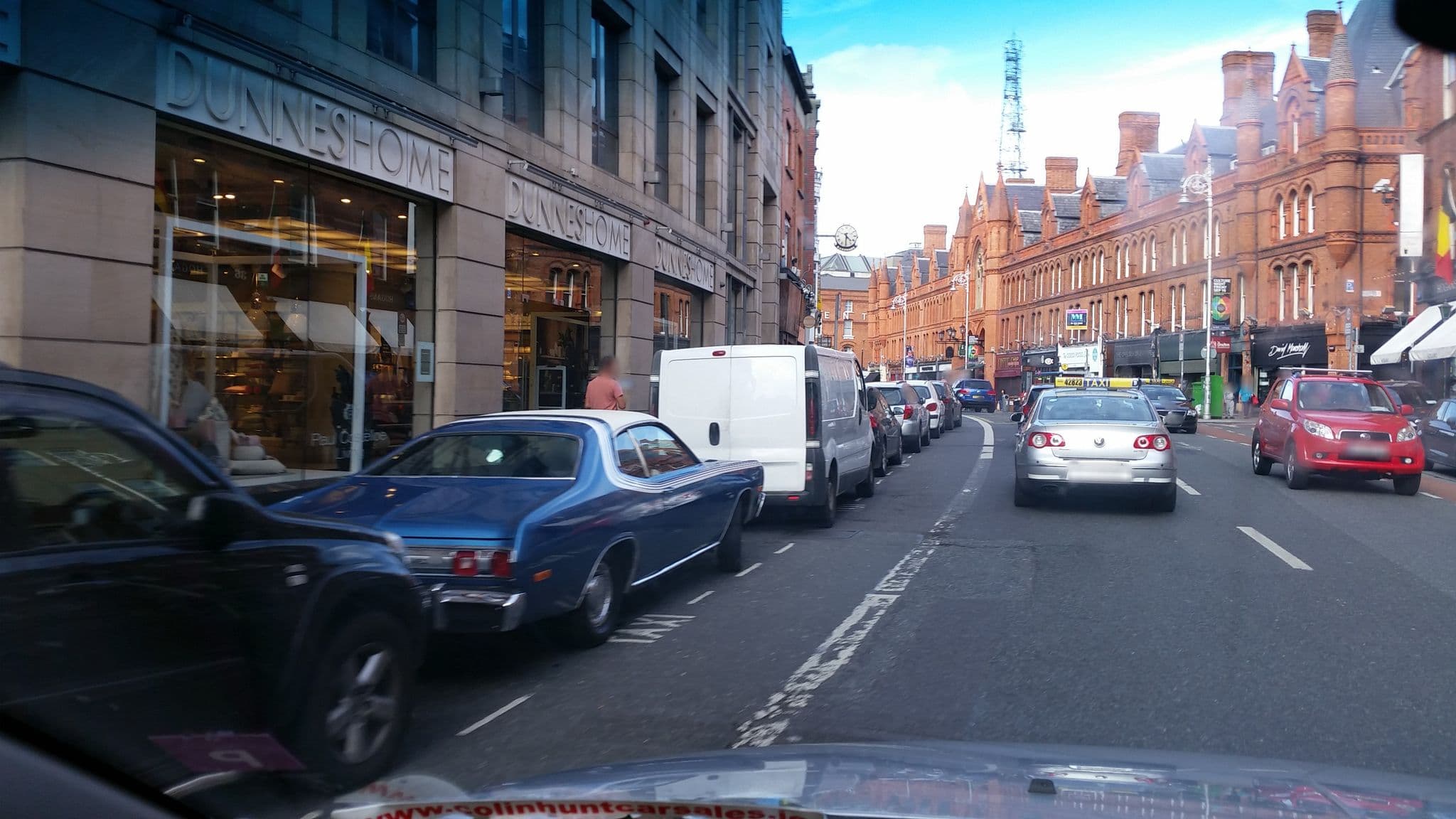 Street view near Kellys Hotel, Dublin — © debigc (CC BY-SA · Mapillary)