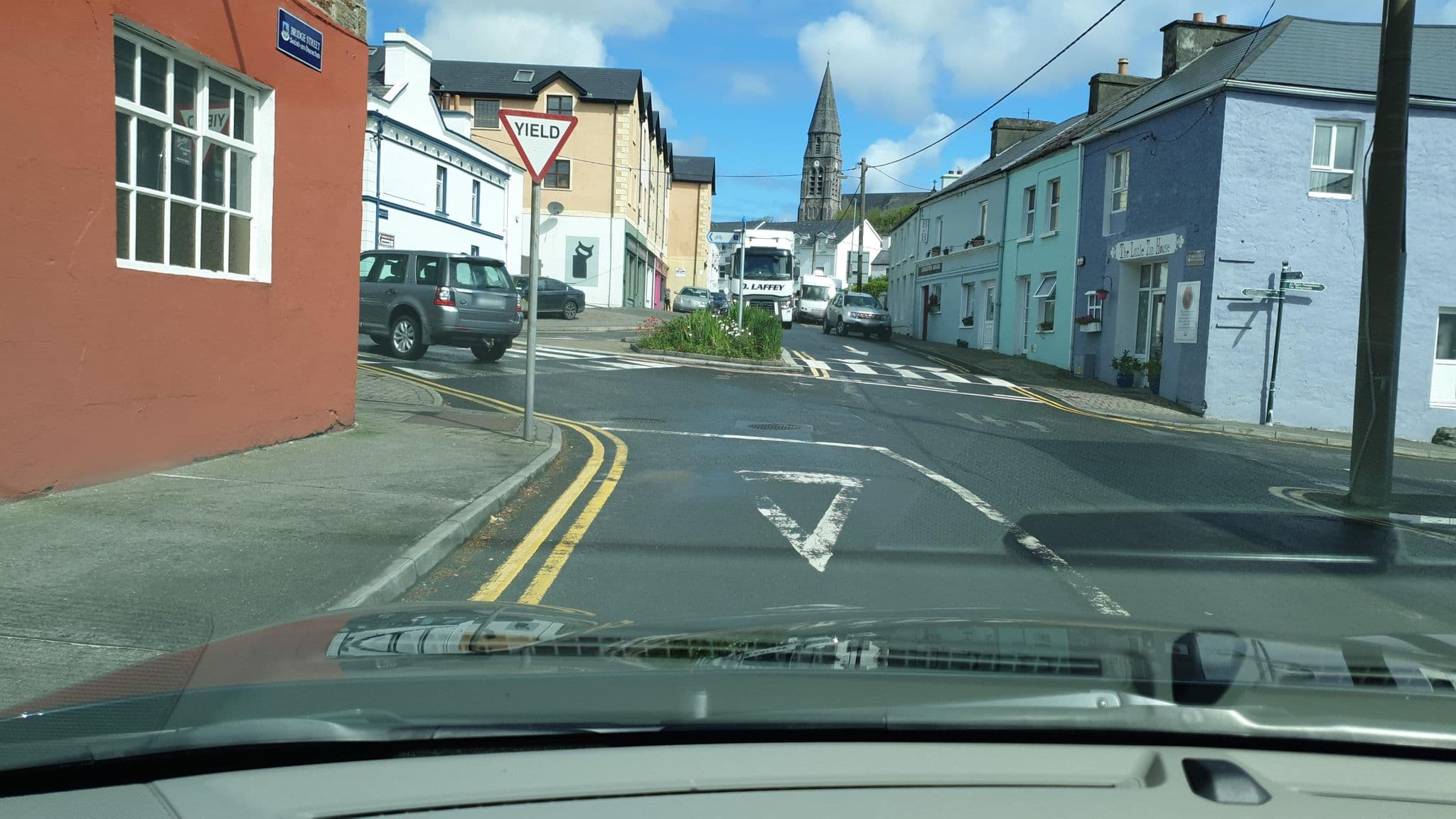 Street view near The Old Exchange, Clifden — © yannakis (CC BY-SA · Mapillary)