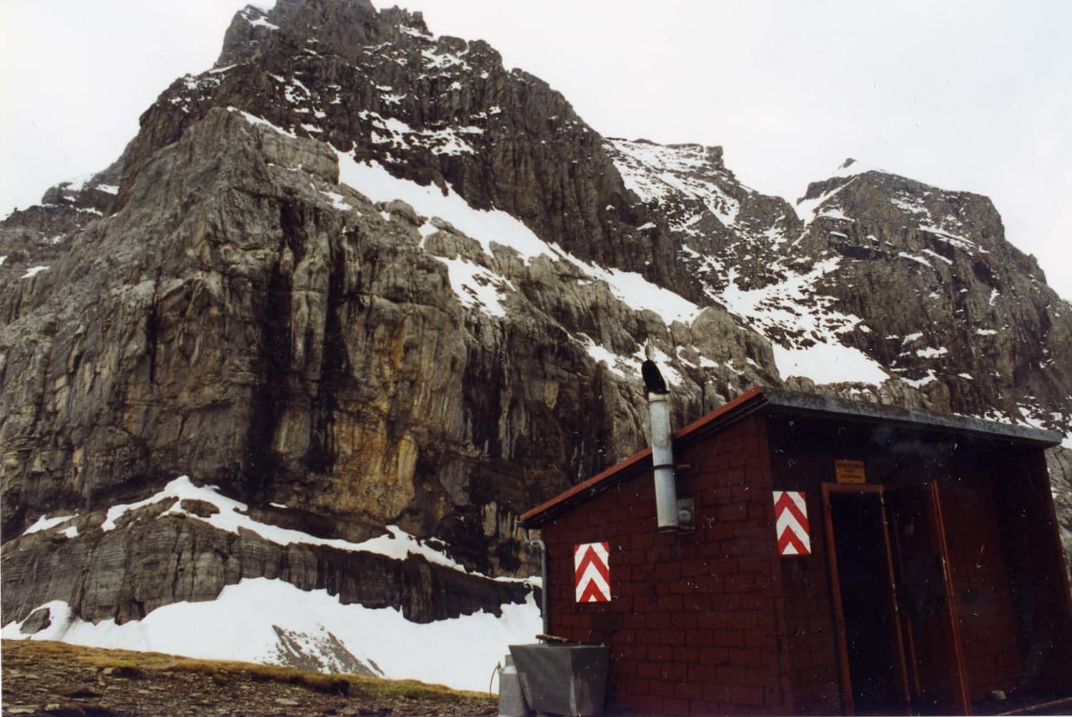 Refuge de Chalin (via Wikimedia Commons, CC BY-SA 3.0)