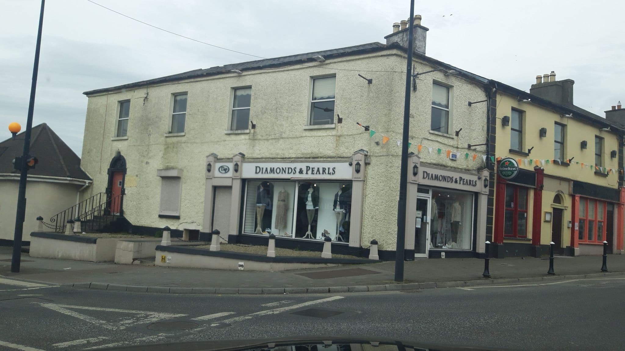 Street view near Edenderry Central Rooms, Edenderry — © debigc (CC BY-SA · Mapillary)