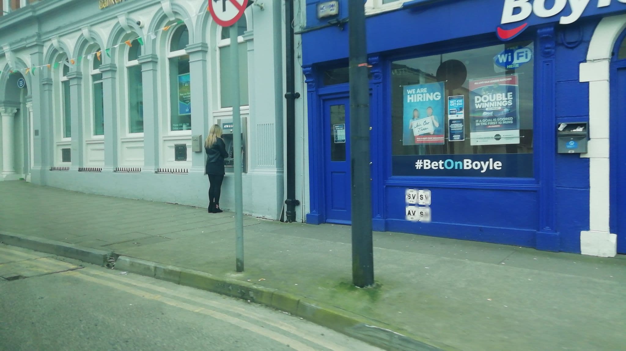 Street view near The Townhouse Apartment Edenderry, Edenderry — © fulphiller (CC BY-SA · Mapillary)